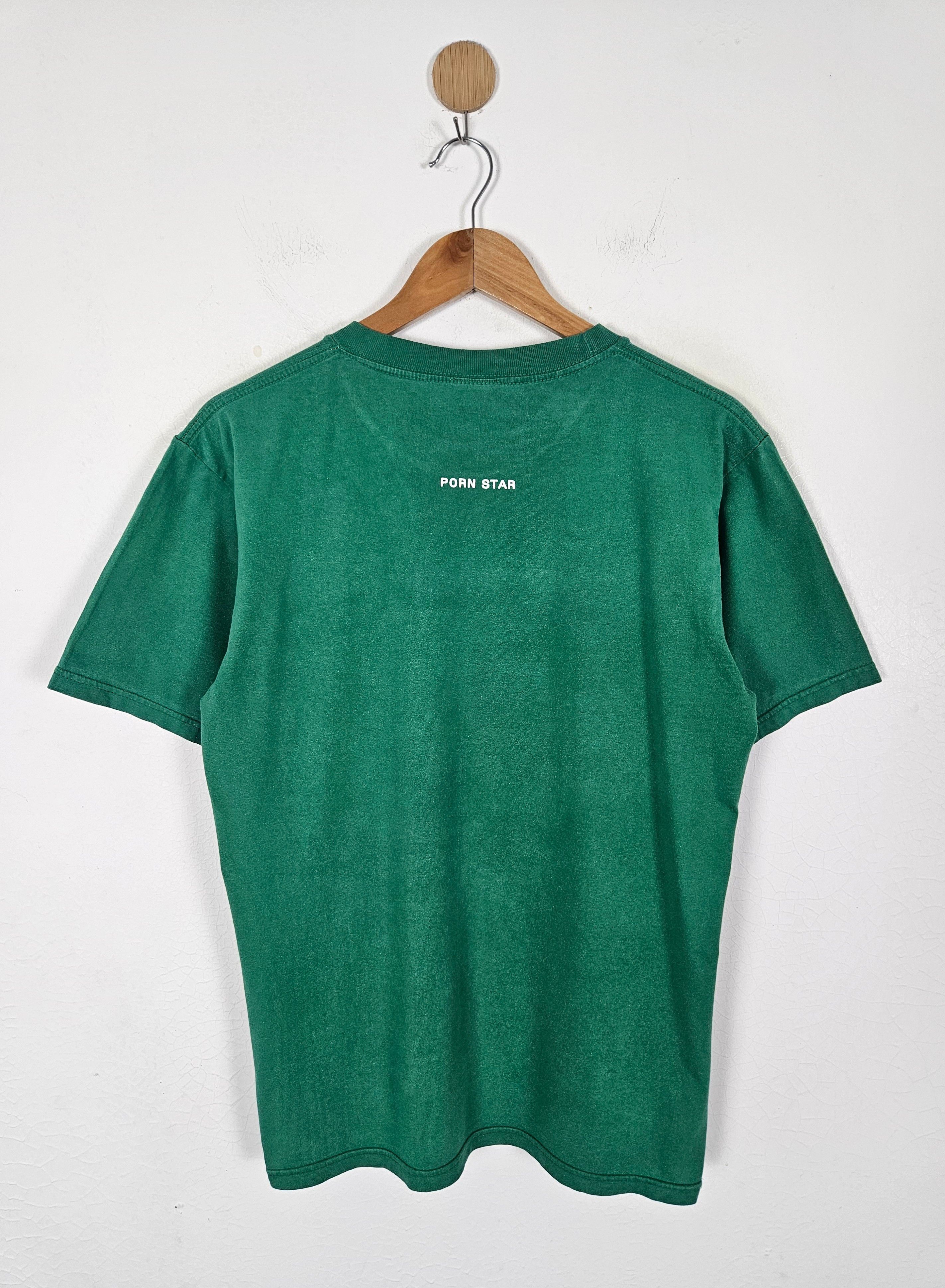 Hook-Ups × Vintage Vintage Pornstar Threesome skate Tee Size US M / EU 48-50 / 2 - 2 Thumbnail