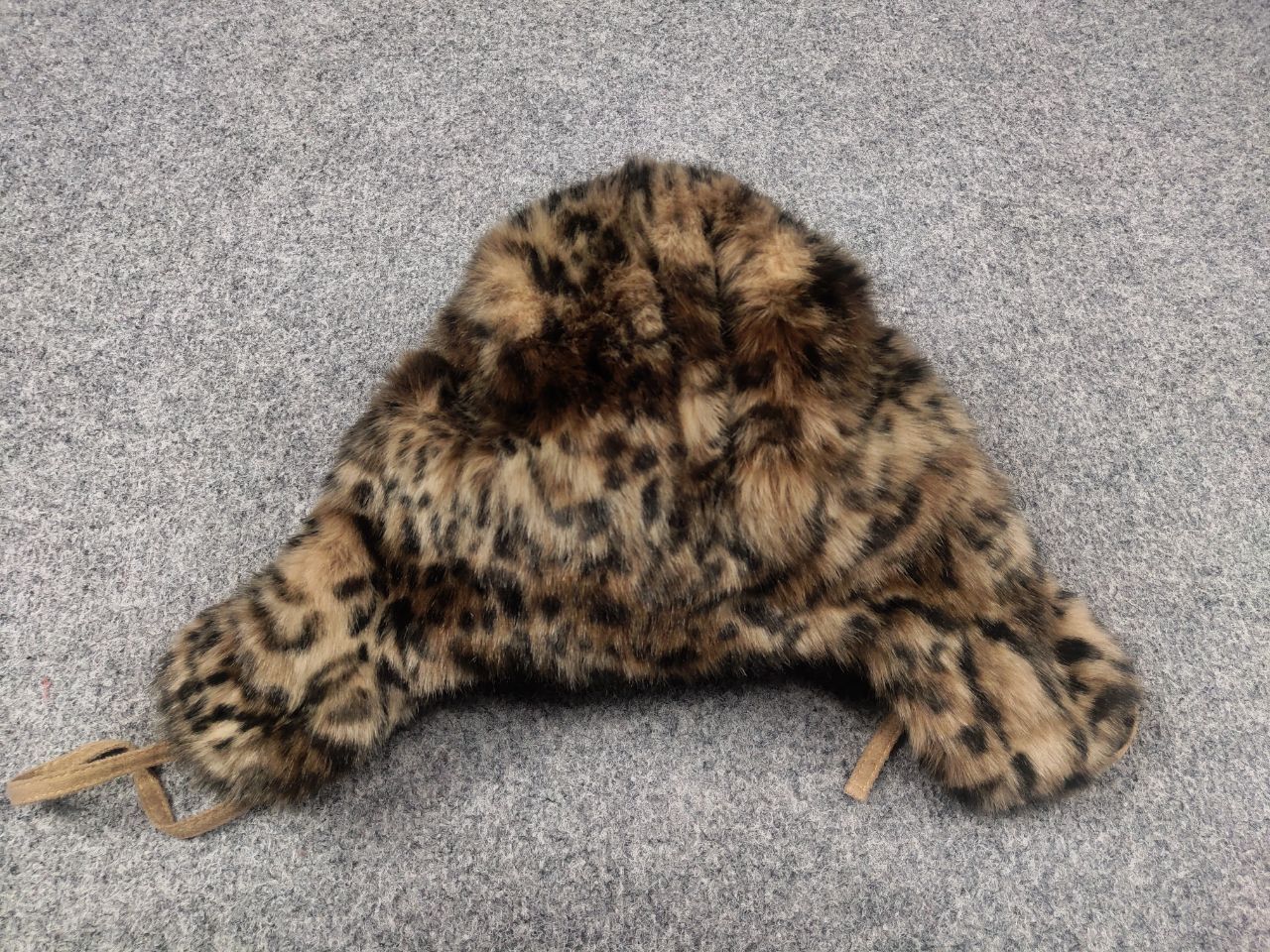 If Six Was Nine Vintage Leopard Fuzzy Y2K hysteric Style Fur Ushanka Hat LGB Size ONE SIZE - 6 Thumbnail