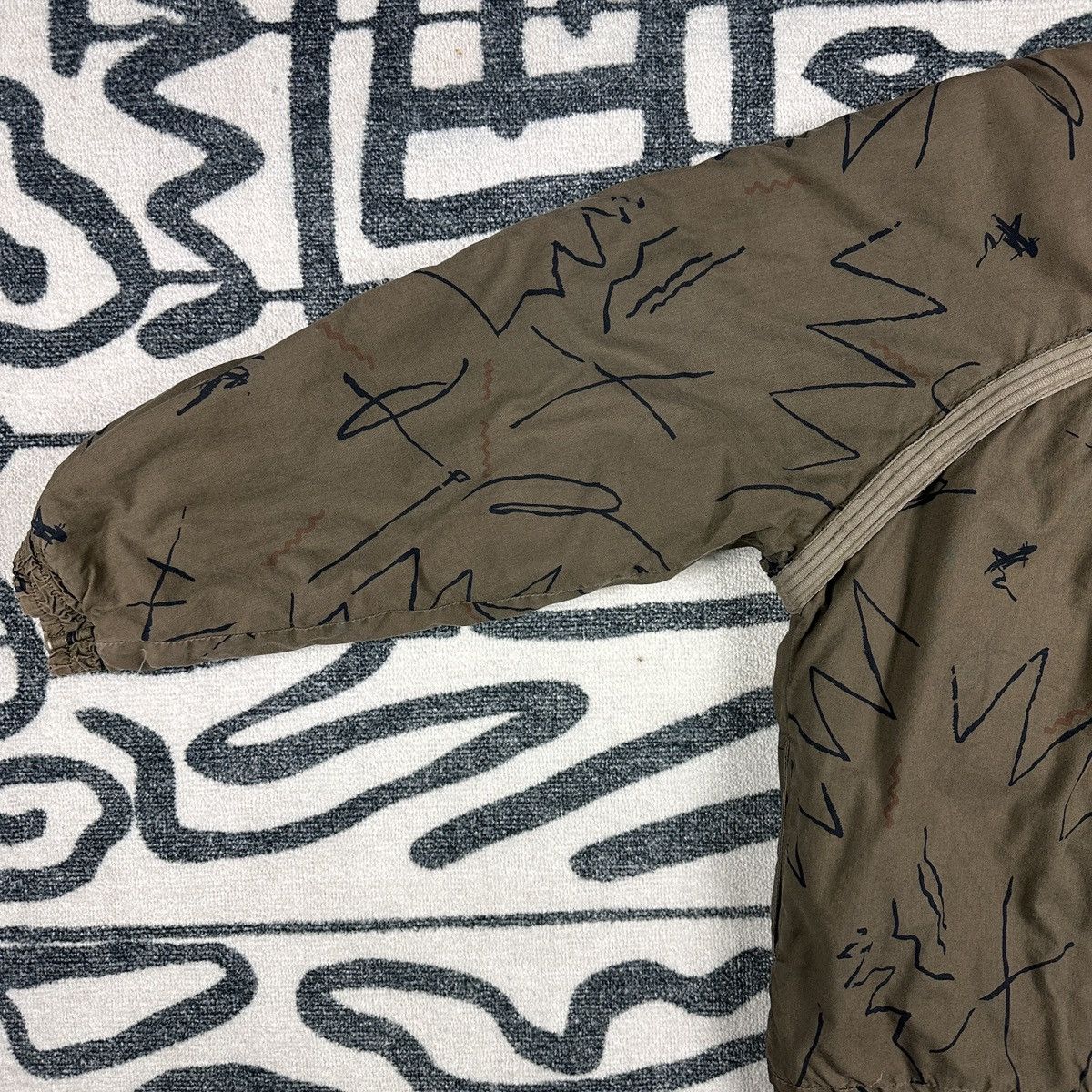 Japanese Brand Super Casual Yellowclub Unique Scribble Bomber Jacket Size L Size US L / EU 52-54 / 3 - 7 Thumbnail