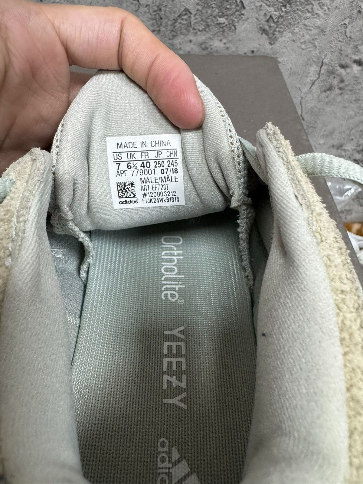 Adidas Adidas Yeezy 500 Salt, EE7287 K37 Size US 7 / EU 40 - 4 Thumbnail