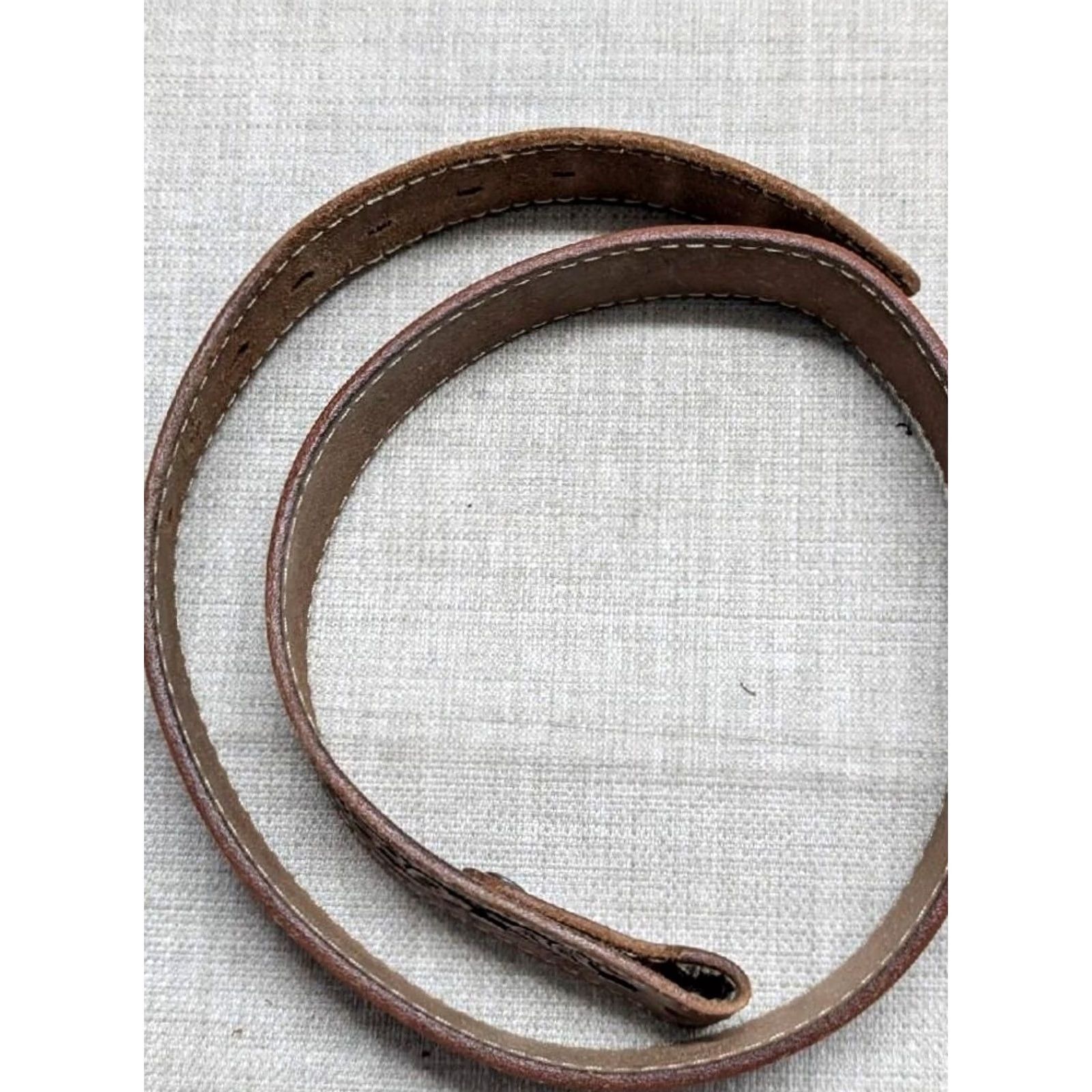 Vintage VINTAGE western belt Belt Women 28 brown Tooled SANDY named buckle Western Belt Size ONE SIZE - 4 Thumbnail
