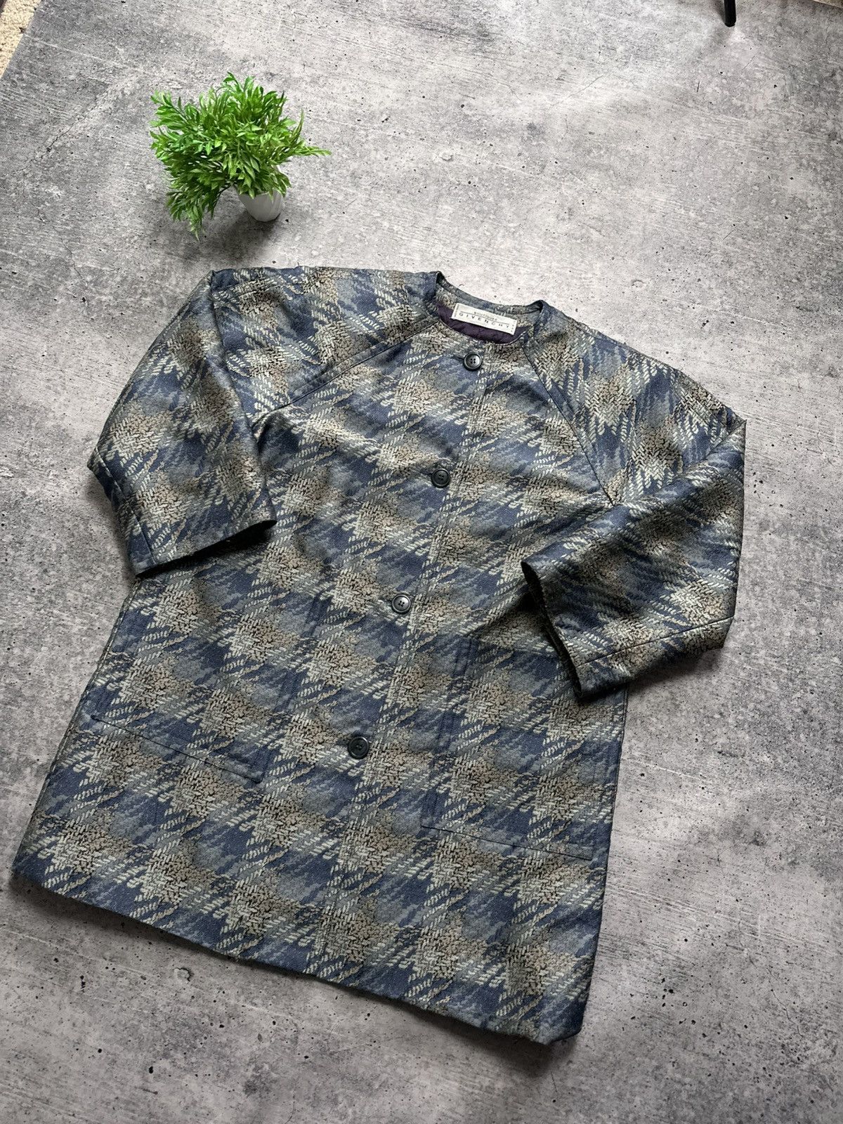 Givenchy Vintage 90s Givenchy Boutiques Quilt France Archive Coat Size M / US 6-8 / IT 42-44 - 4 Thumbnail