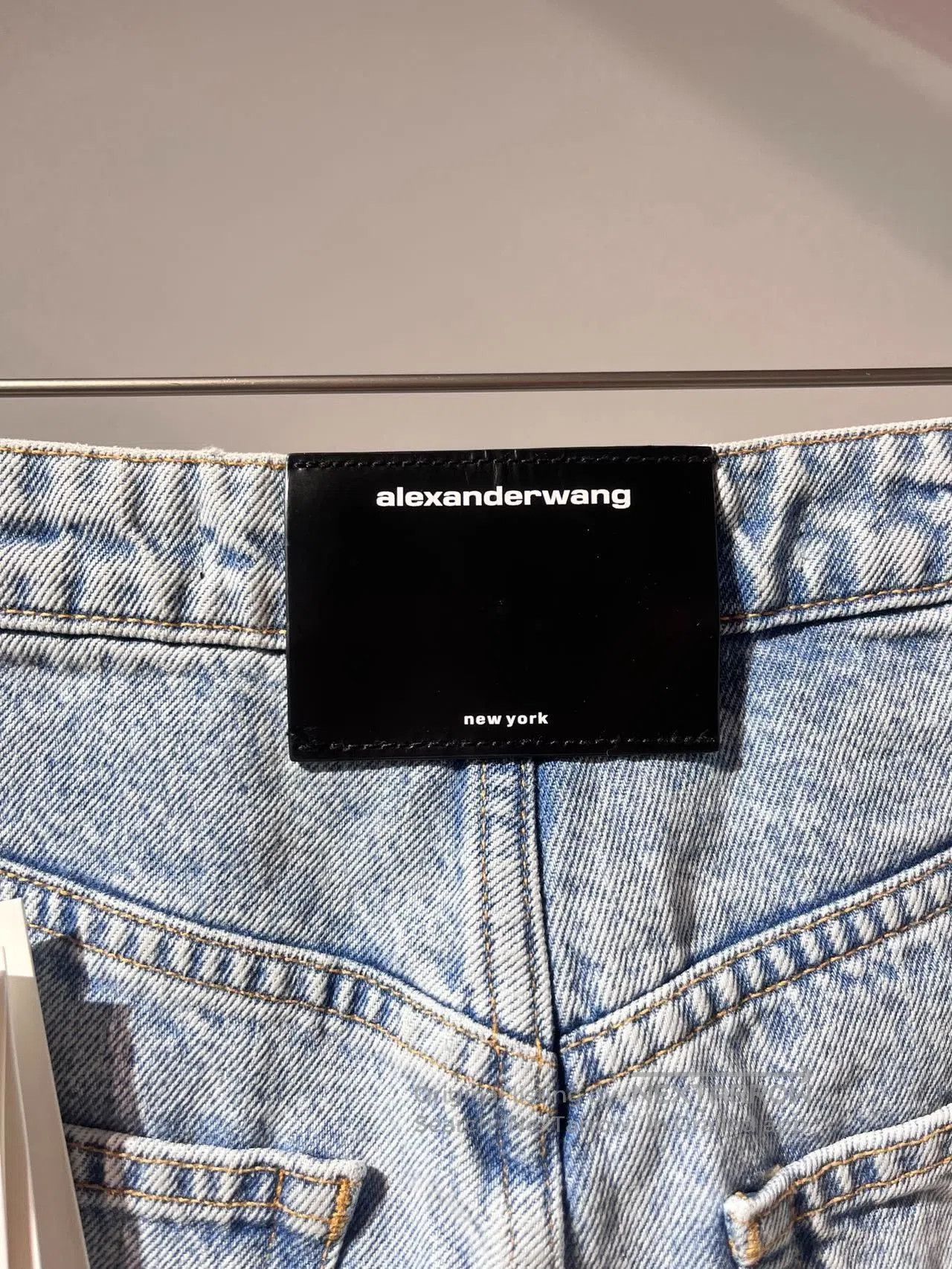 Alexander Wang Alexander Wang Women's Denim Shorts. Size 25" / US 0 / IT 36 - 4 Thumbnail