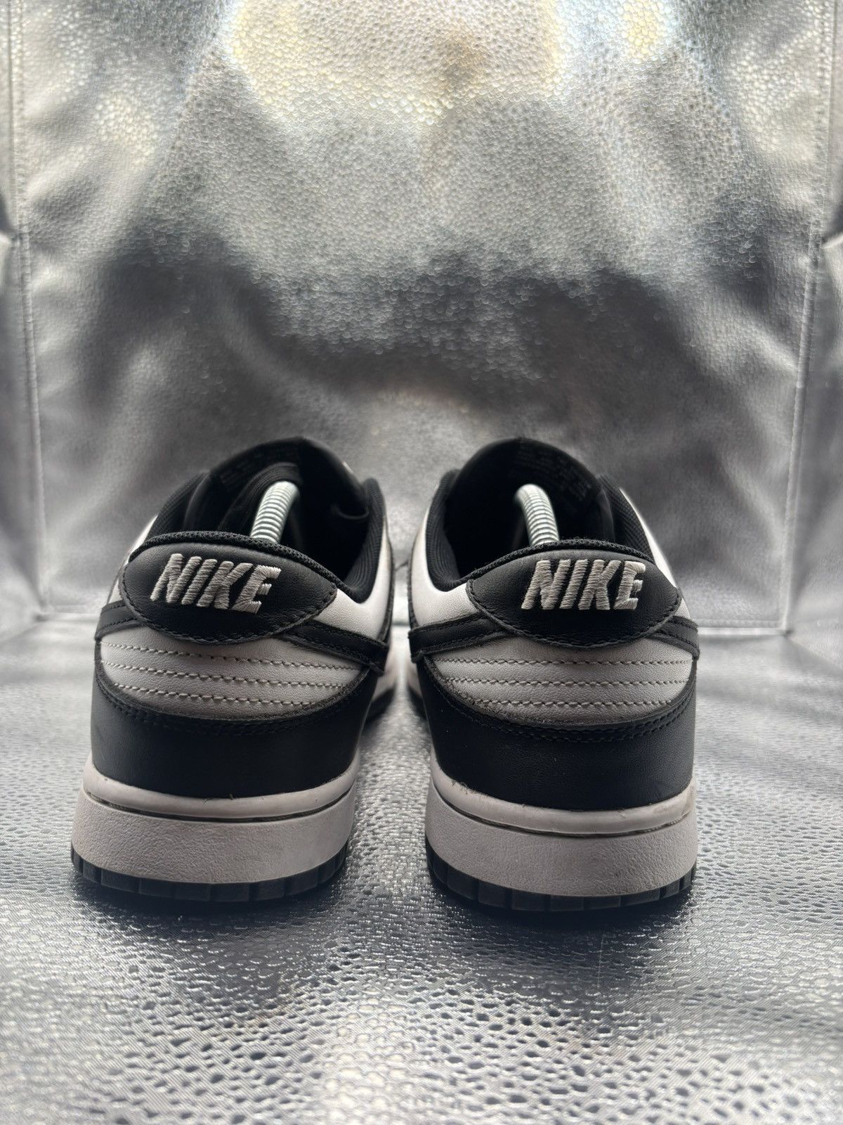 Nike Nike dunk low panda Size US 9.5 / EU 42-43 - 4 Thumbnail