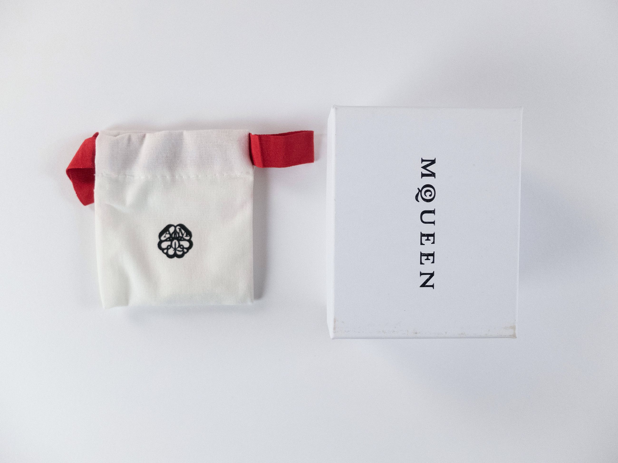 Alexander McQueen ALEXANDER MCQUEEN Seal faux pearl & metal logo drop earrings Size ONE SIZE - 9 Thumbnail