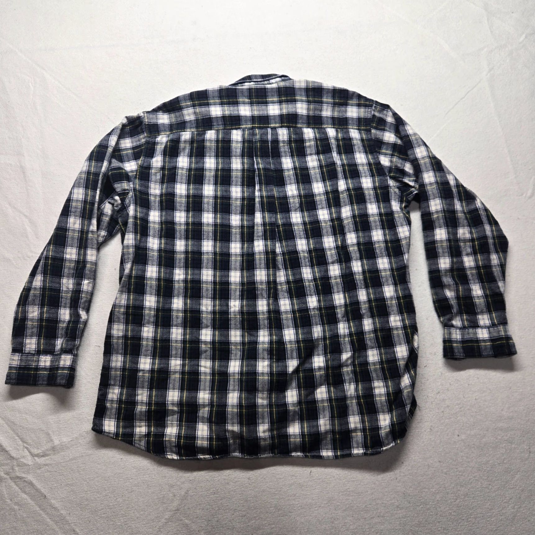 Vintage L.L. Bean Shirt Button-Up Mens XL Traditional Fit Plaid 100% Cotton Blue Long Sleeve Button-Down Collared | Pockets | Regular Fit Size US XL / EU 56 / 4 - 7 Thumbnail