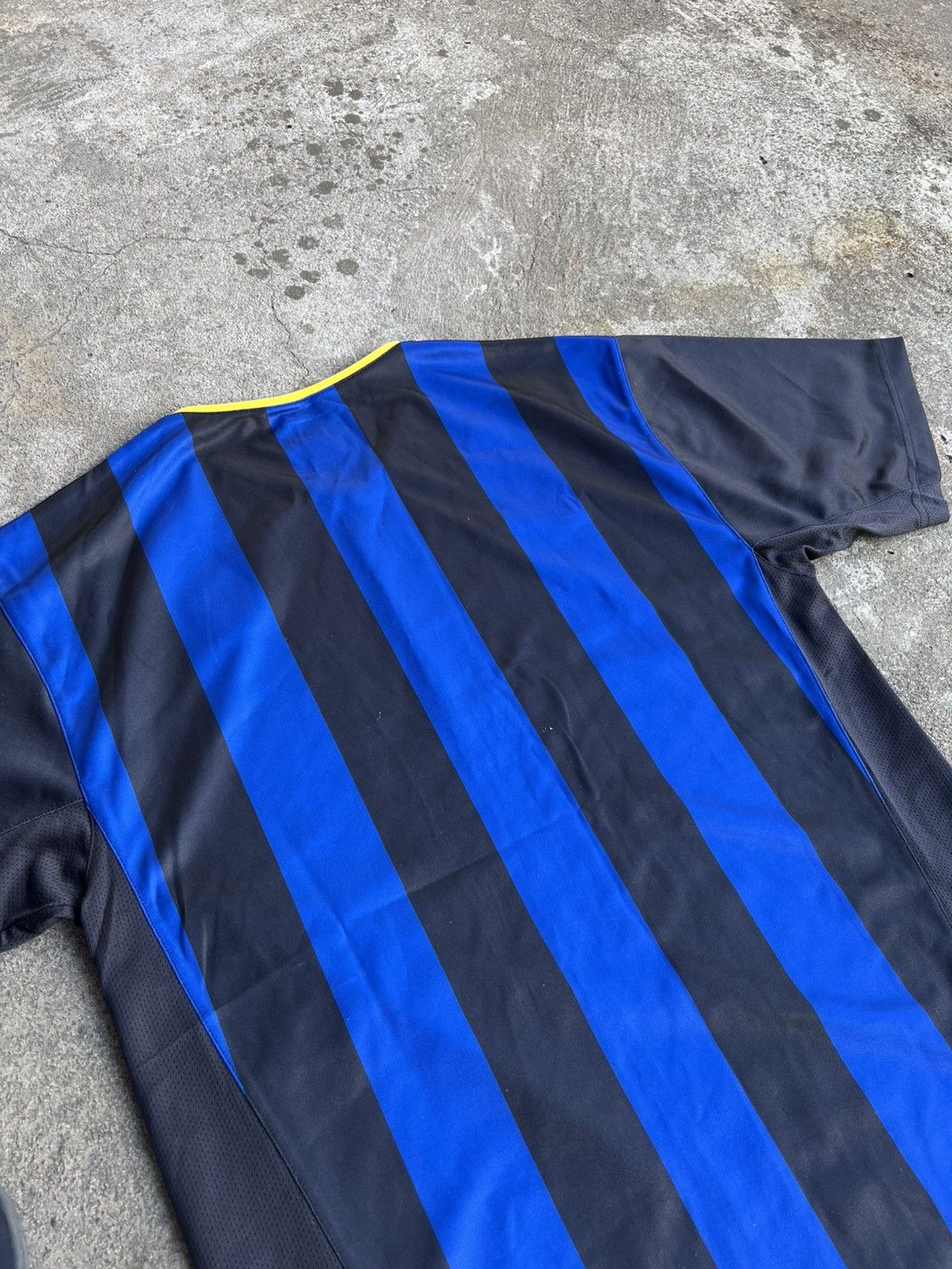 Nike Crazy Vintage Inter Milan Nike Jersey 2000s Home Soccer y2k Size US M / EU 48-50 / 2 - 8 Thumbnail