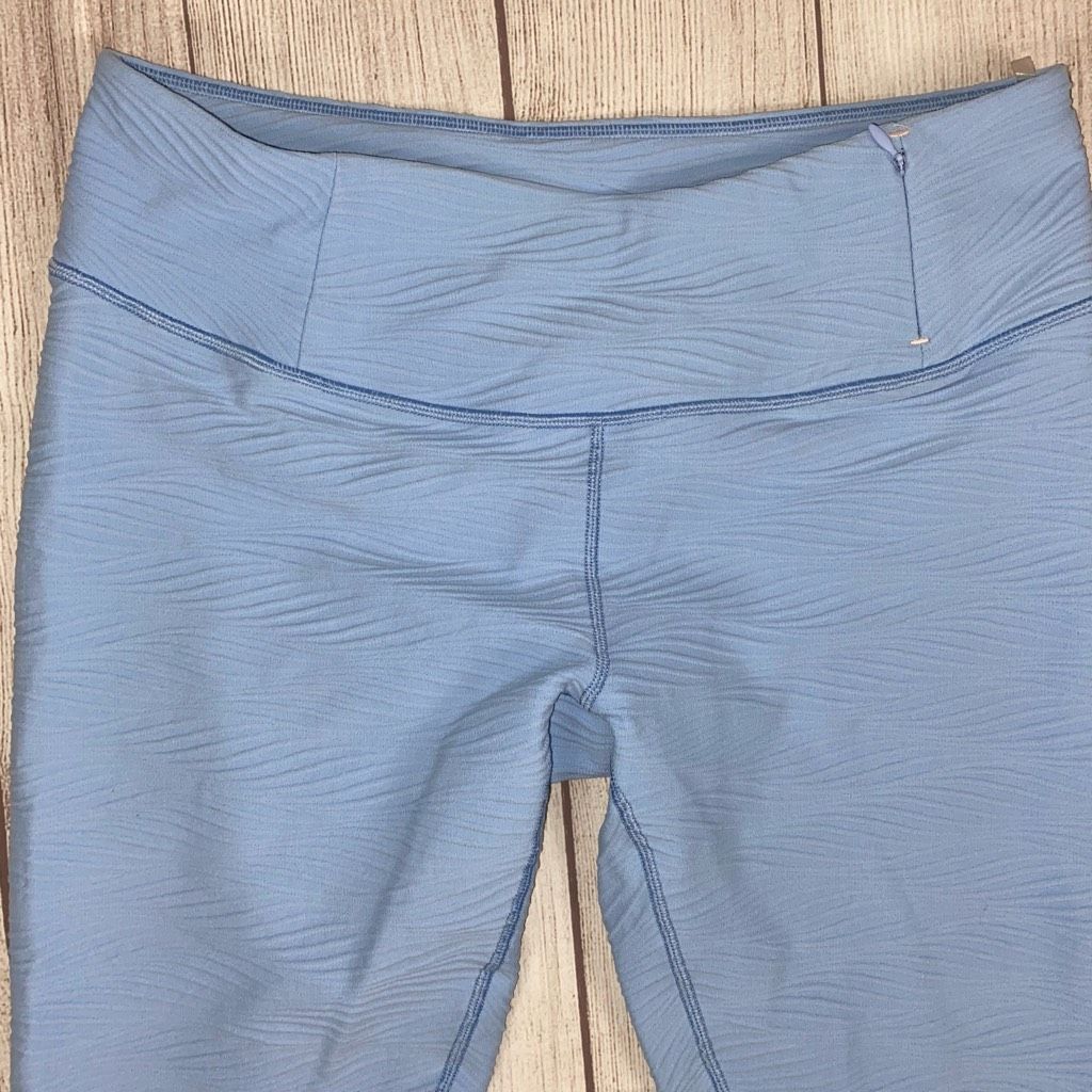 Other Calia by Carrie underwood Capri leggings light blue sz Med w Size 30" / US 8 / IT 44 - 3 Thumbnail