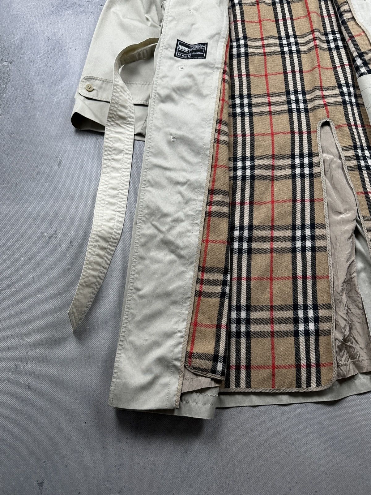 Yves Saint Laurent Yves Saint Laurent Trench Coat Beige Nova Check Lined 80s Size US L / EU 52-54 / 3 - 3 Thumbnail