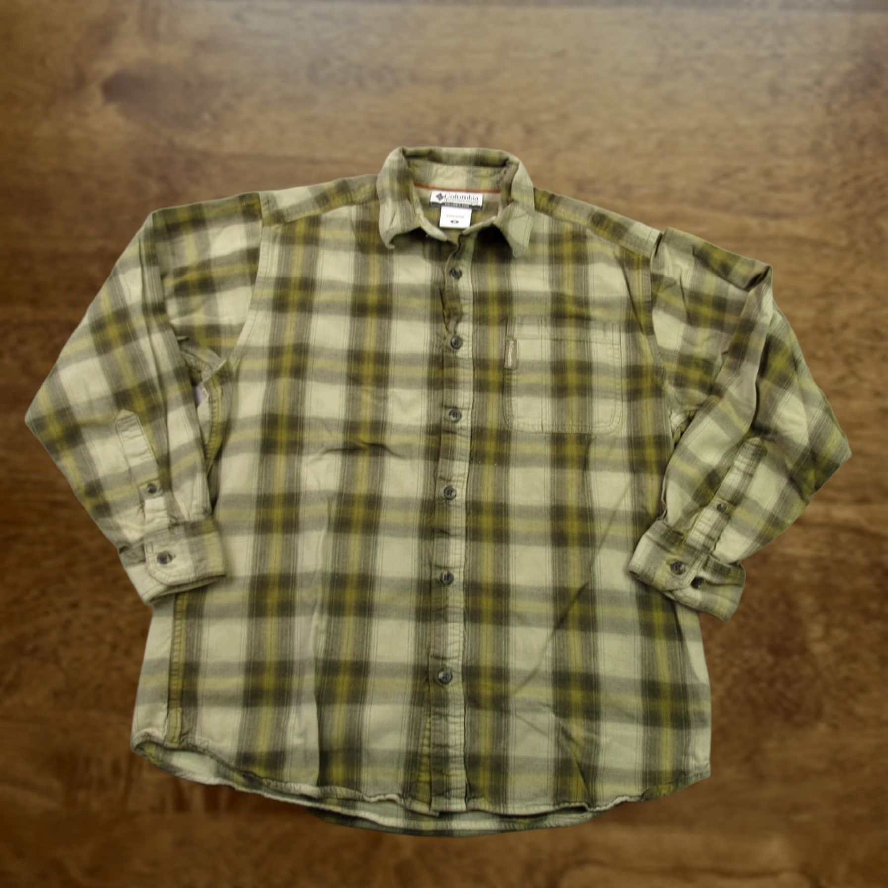Vintage Columbia Shirt Mens M Plaid Long Sleeve Outdoor Casual Pocket Size US M / EU 48-50 / 2 - 1 Thumbnail