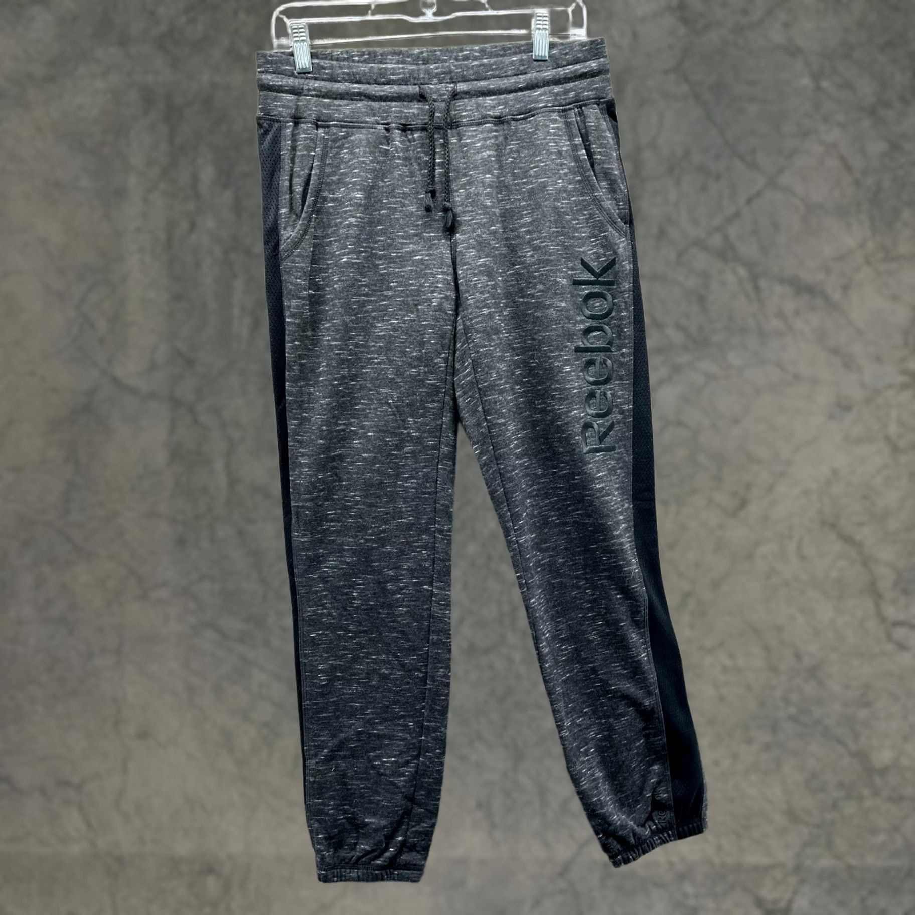 Reebok VINTAGE Reebok Sweatpants Womens Small Gray Heather Athletic Logo Tapered Jogger Pockets Spring Fall Winter Womens Size 28" / US 6 / IT 42 - 1 Thumbnail
