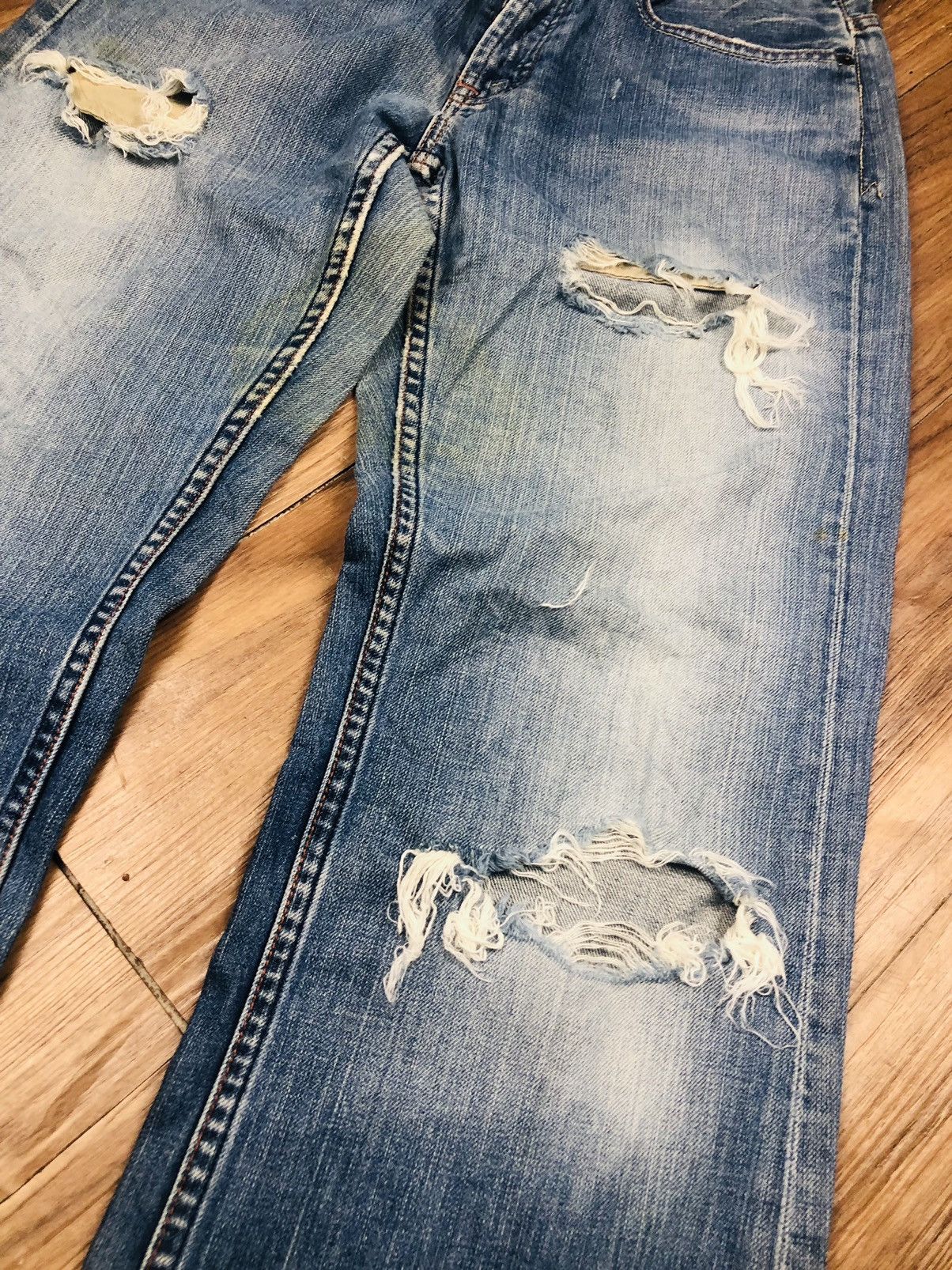Old Navy Old Navy Bootcut Distress Jeans (36) Size US 30 / EU 46 - 8 Thumbnail