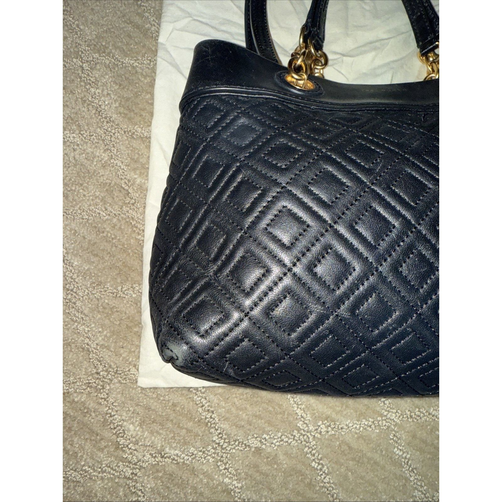 Tory Burch Tory Burch Fleming Quilted Leather Handbag with Dust Bag Size ONE SIZE - 4 Thumbnail