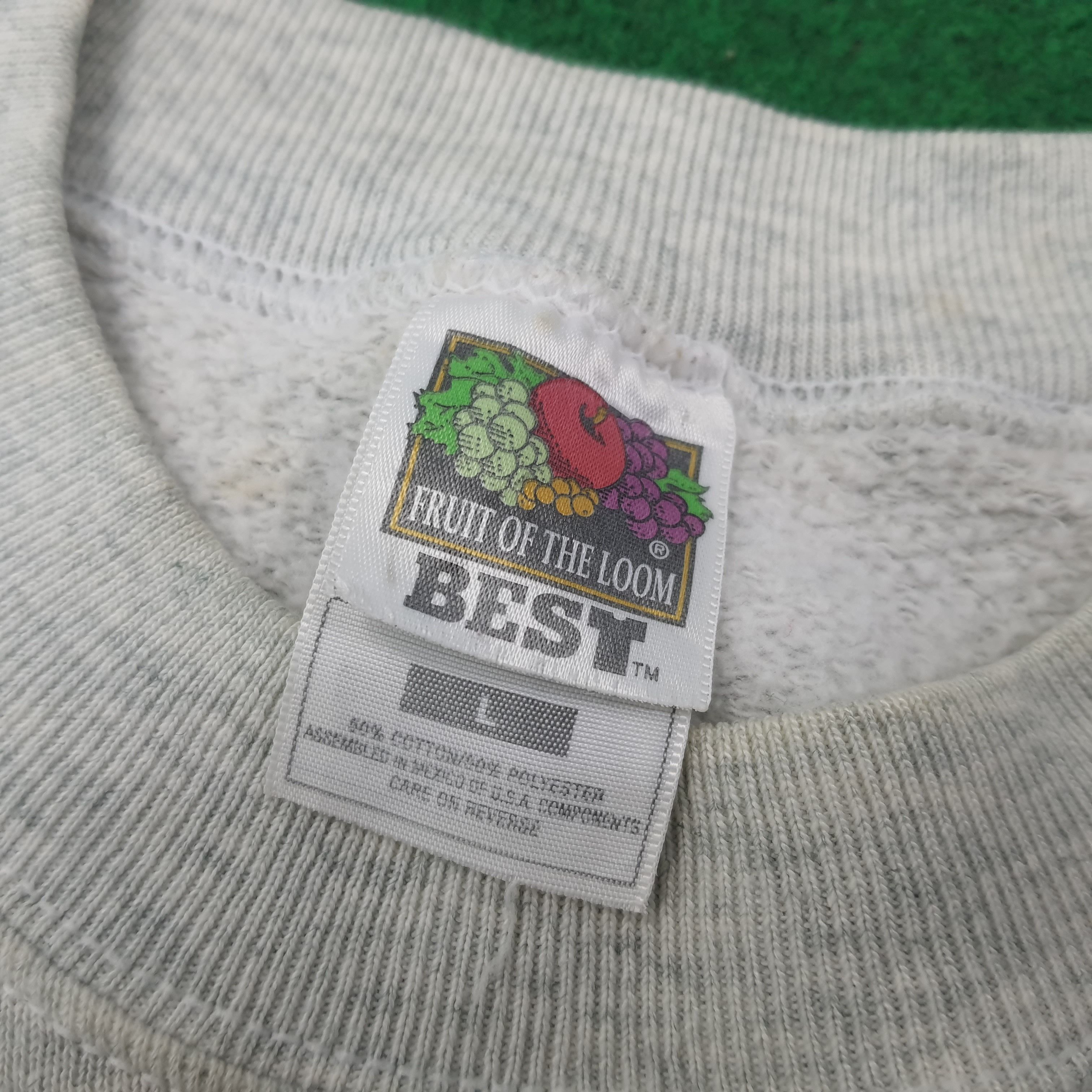 Fruit Of The Loom Vintage Brother Martin Football NFL Sweatshirt C266N26 Size US L / EU 52-54 / 3 - 4 Thumbnail