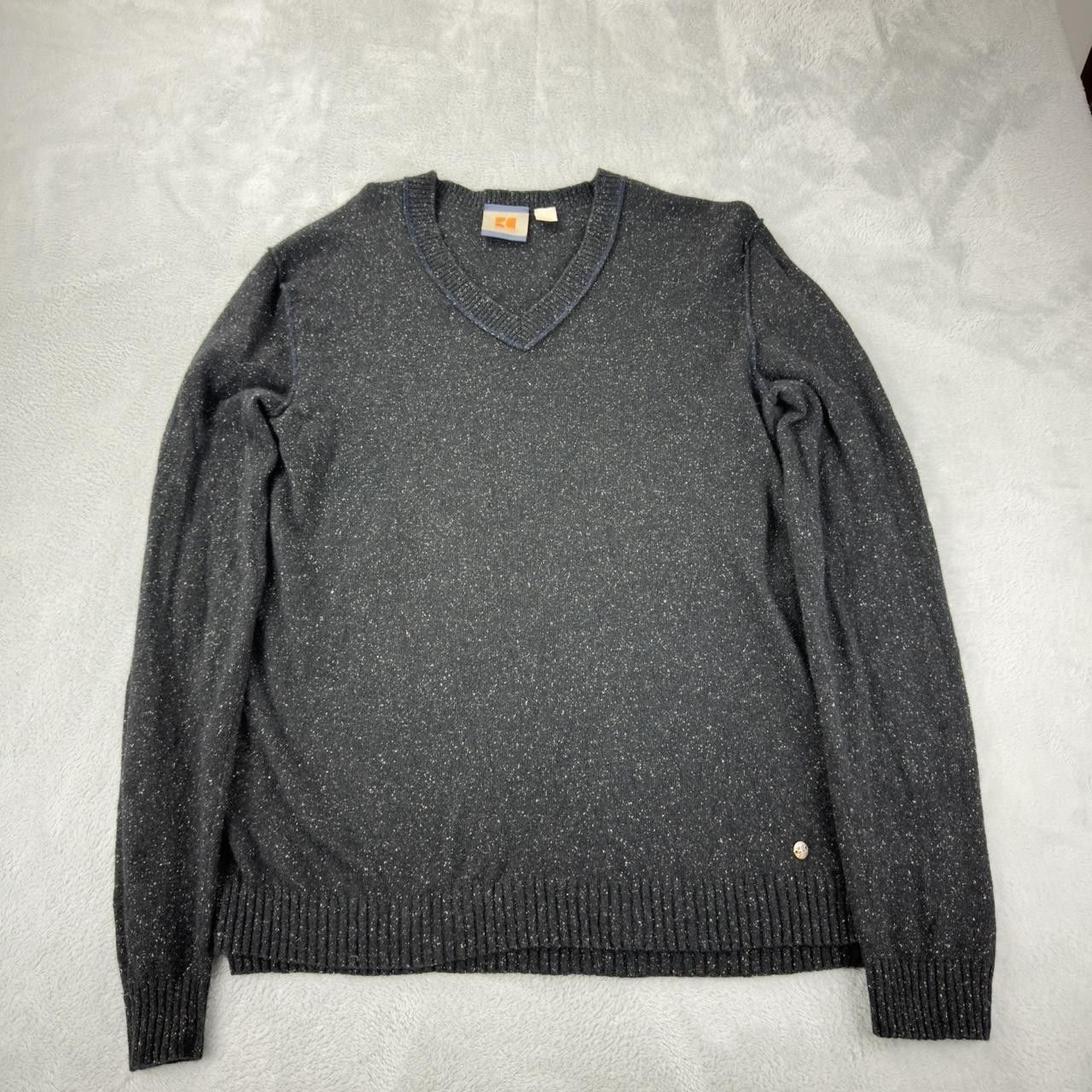 Hugo Boss Hugo Boss Orange Men's Size Large Wool Blend V Neck Sweater Size US L / EU 52-54 / 3 - 1 Thumbnail