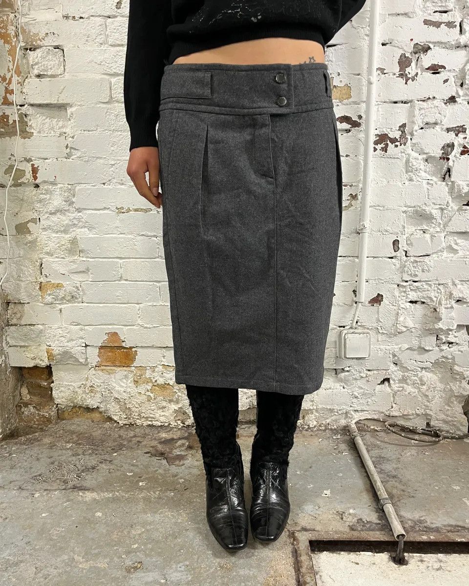 Prada 2000s Prada Wool Grey Midi Skirt Size 30" / US 8 / IT 44 - 1 Thumbnail