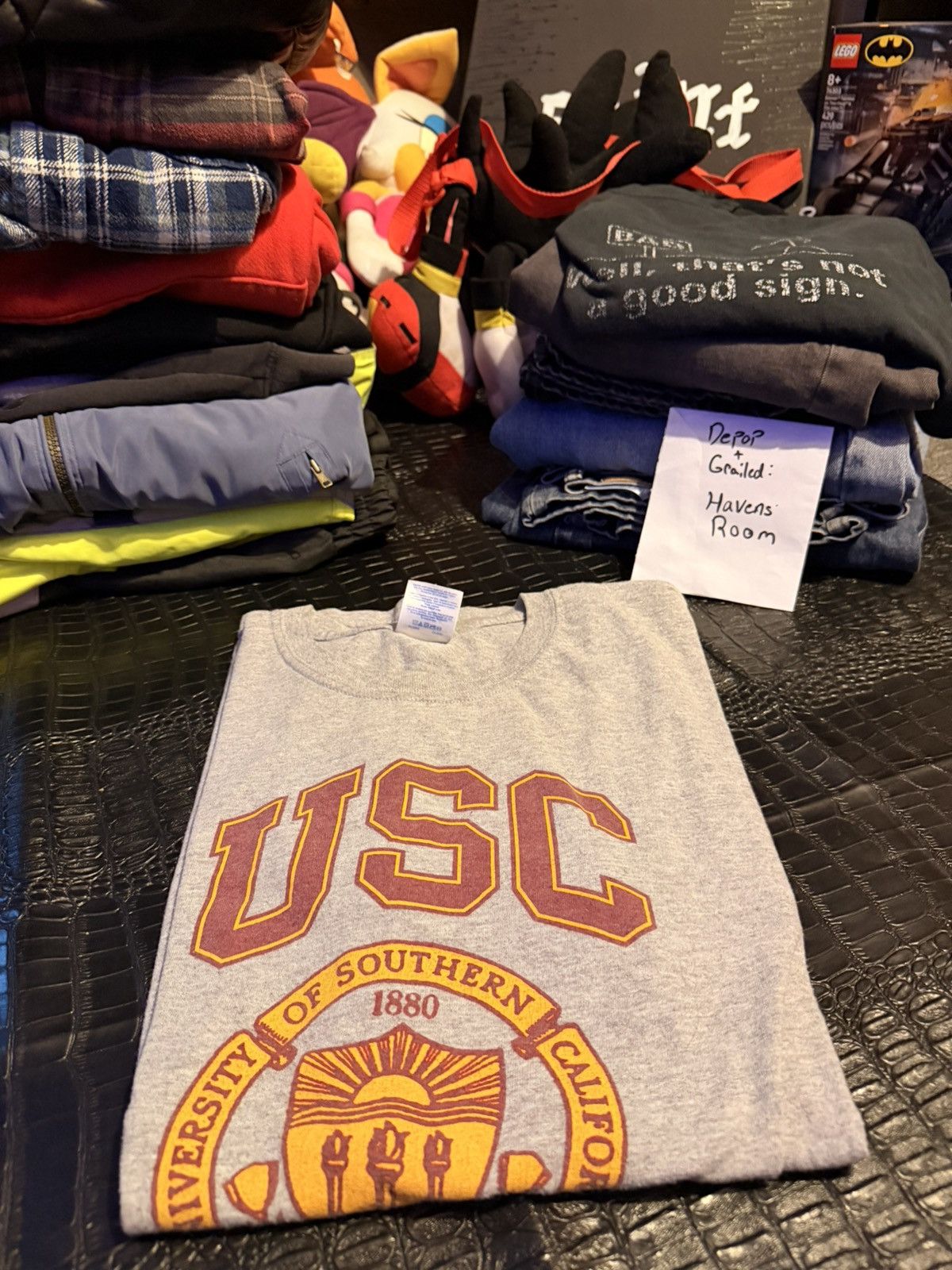 Gildan USC Blood Donor Center Tee – Gray – Size L Size US L / EU 52-54 / 3 - 1 Thumbnail