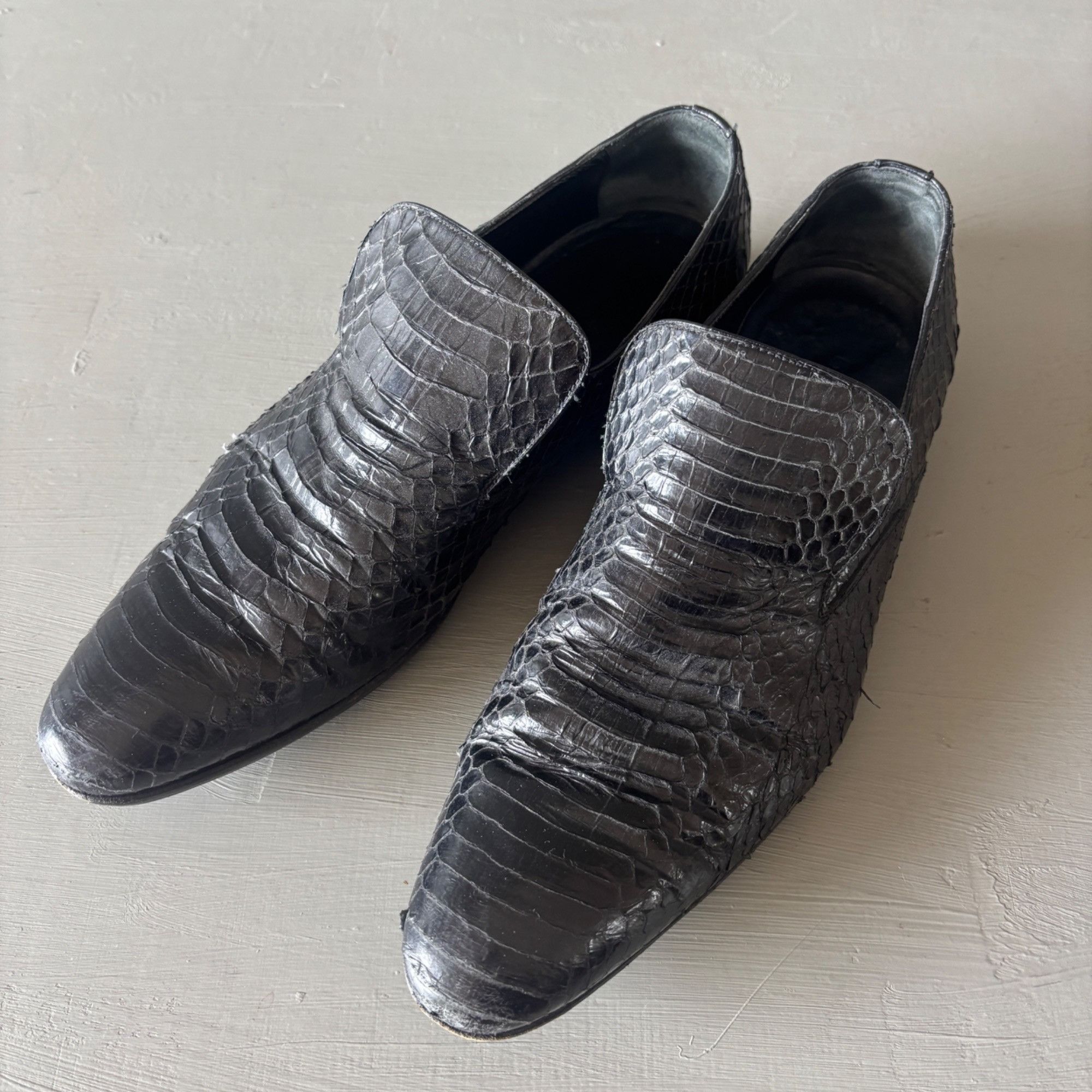 Gucci Vintage Gucci Black Genuine Python Leather Loafers Size 39E Size US 6 / EU 39 - 1 Thumbnail