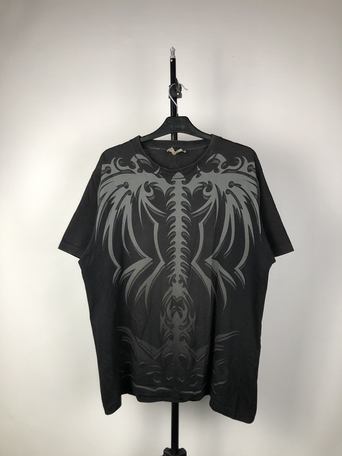 Vintage Dark Tribal Graphic Tee Gothic Overprint Single stitch 90s Size US L / EU 52-54 / 3 - 1 Thumbnail