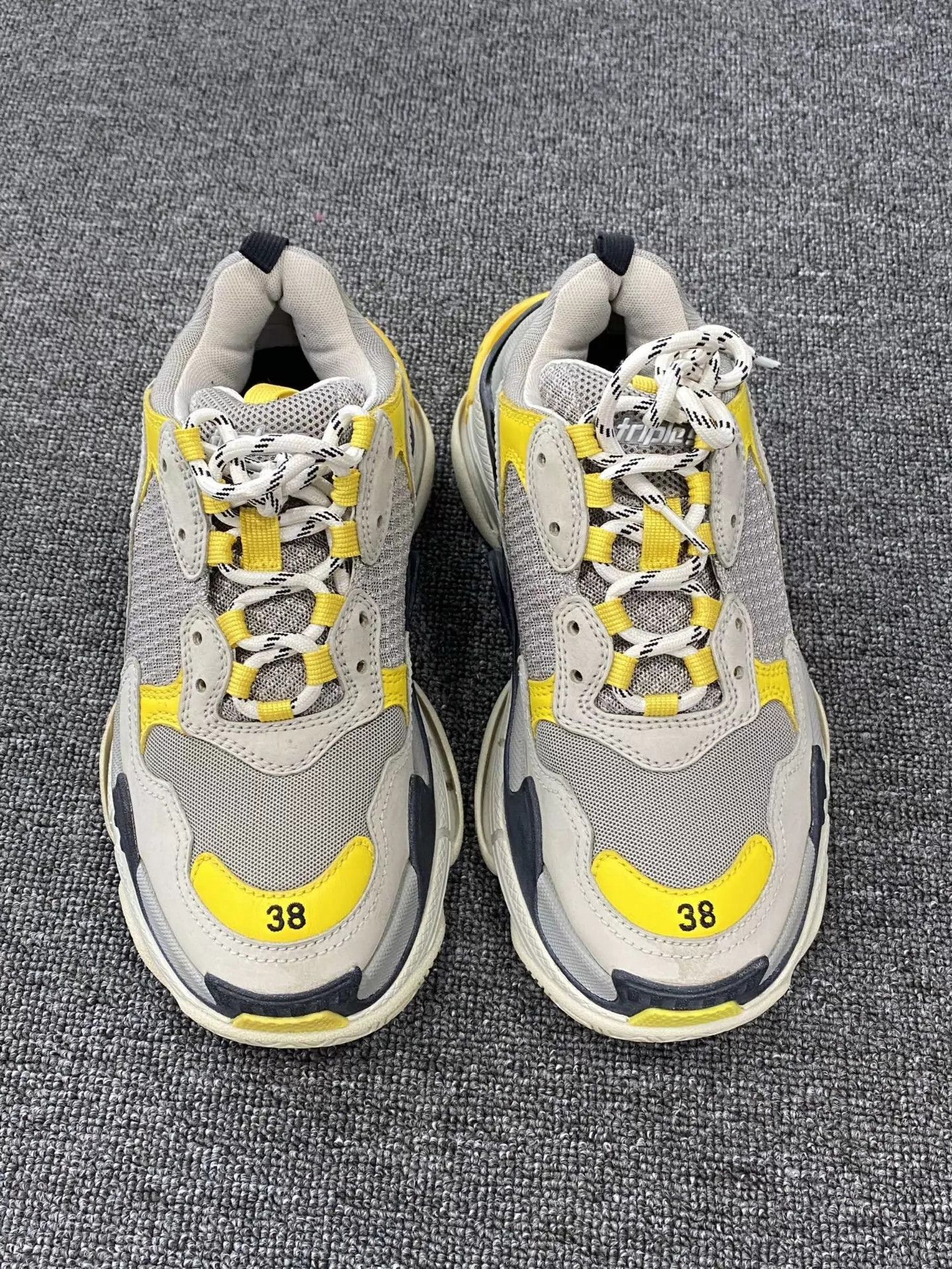 Balenciaga Balenciaga Triple S Dad Shoes 98 New 38 Yellow-Gray Size US 7.5 / IT 37.5 - 2 Thumbnail