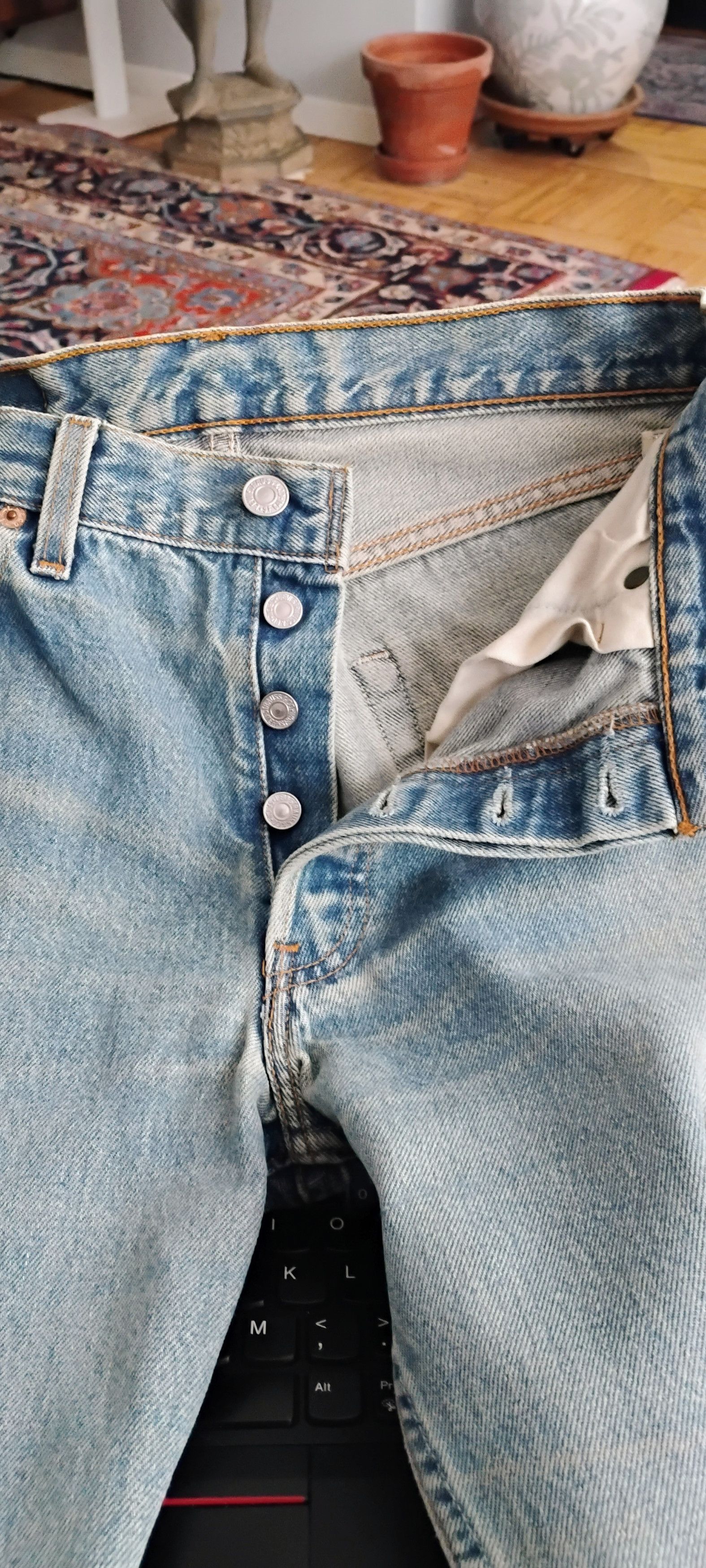 Levi's True Vintage Feb 2000 Levi’s 501-0115 Jeans Size US 30 / EU 46 - 2 Thumbnail