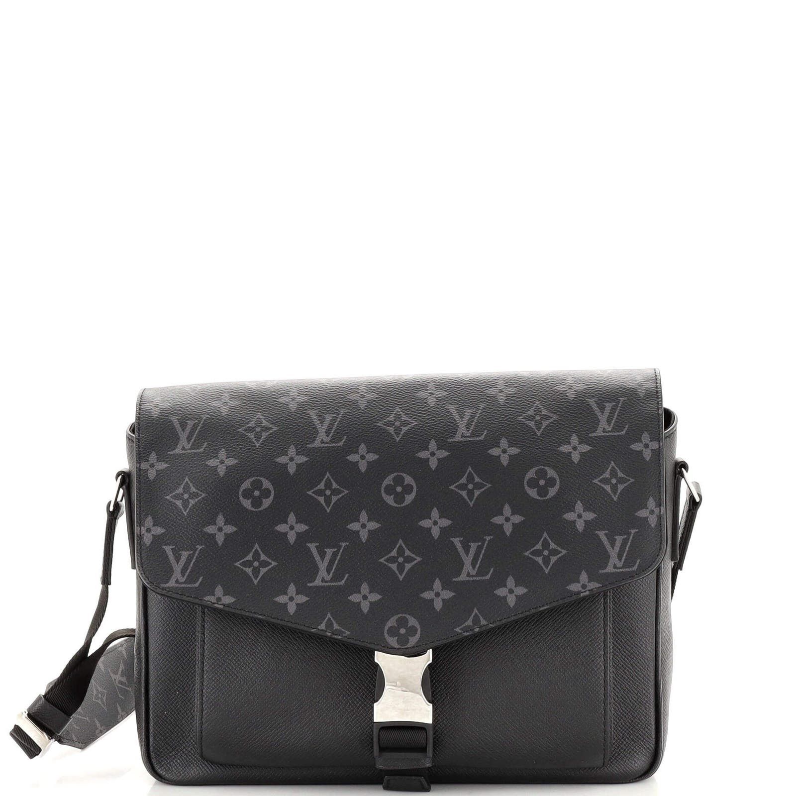 image of Louis Vuitton Messengerama Monogram Taigarama None in Black, Women's