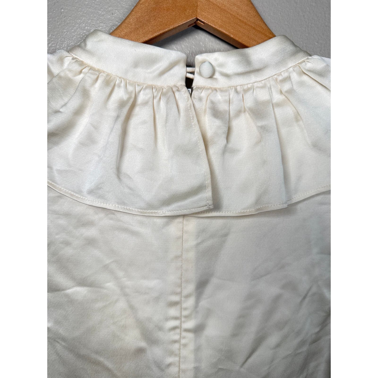 CO CO-Collection Satin Charmeuse Ruffle Collar Blouse size 4 Size S / US 4 / IT 40 - 8 Thumbnail