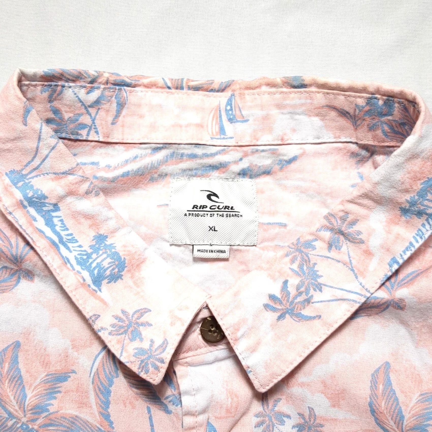 Rip Curl Rip Curl Mens XL Peach Pink Tropical Palm Tree Sailboat Print Hawaiian Shirt Size US XL / EU 56 / 4 - 2 Thumbnail
