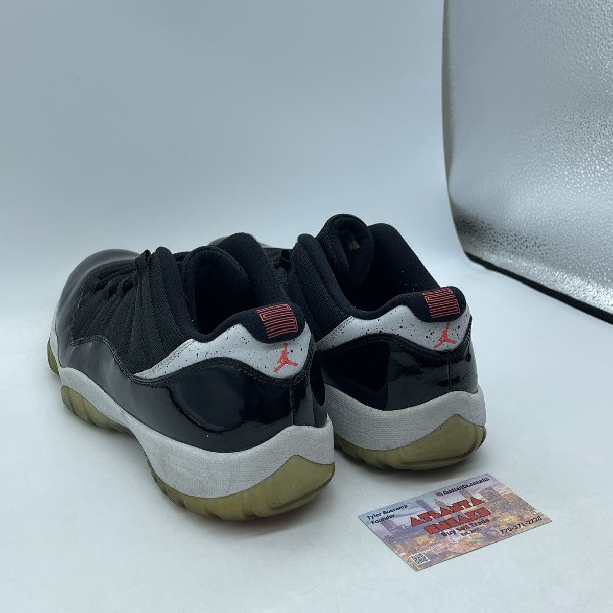 Jordan Brand Air Jordan 11 low infrared 23 Size US 11 / EU 44 - 4 Thumbnail