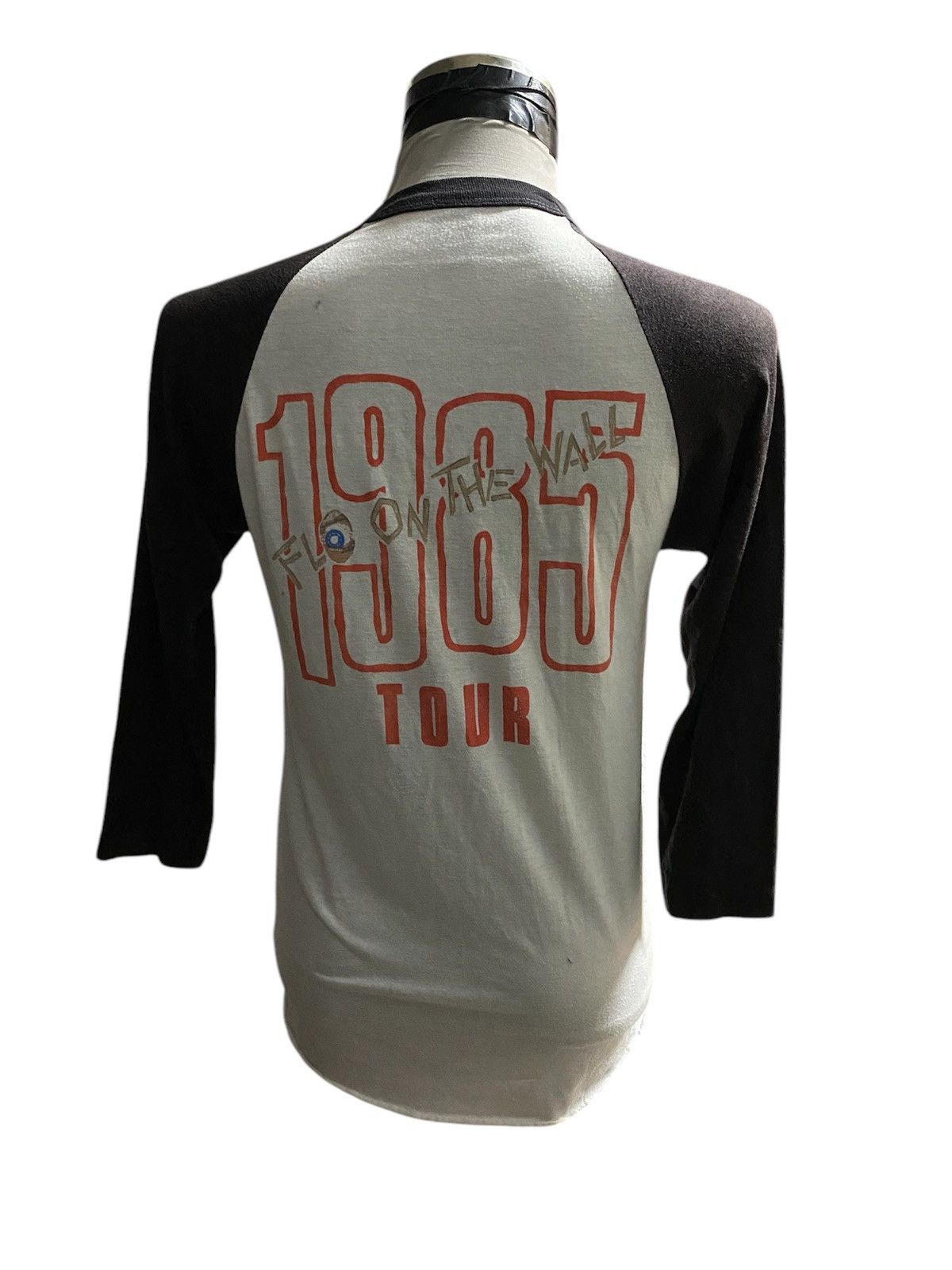 AC/DC × Band Tees × Vintage Vintage Raglan AC/DC FLY ON THE WALL 1985 TOUR T-Shirt Size US S / EU 44-46 / 1 - 2 Thumbnail