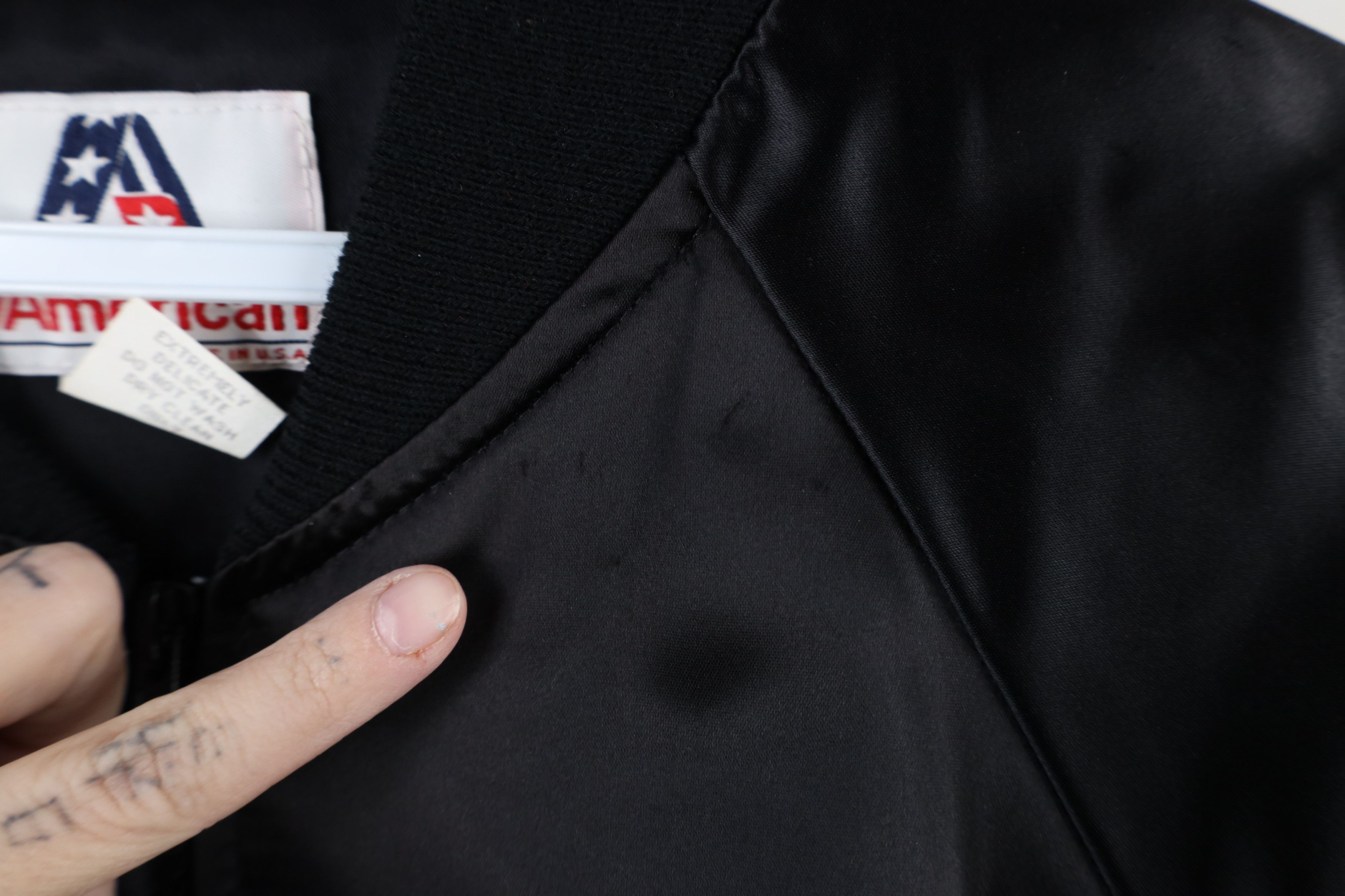 Vintage Vintage 90s Hotel Casino Las Vegas Satin Bomber Jacket USA Size US L / EU 52-54 / 3 - 7 Thumbnail