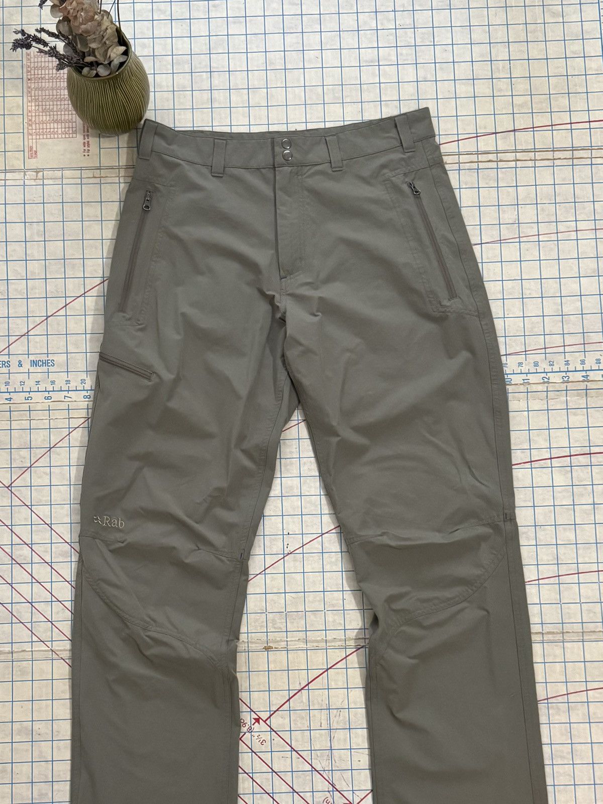 Rab RAB Hiking Pants Beige/Tan Size 30 Mens Rab Trekking Size US 30 / EU 46 - 3 Thumbnail