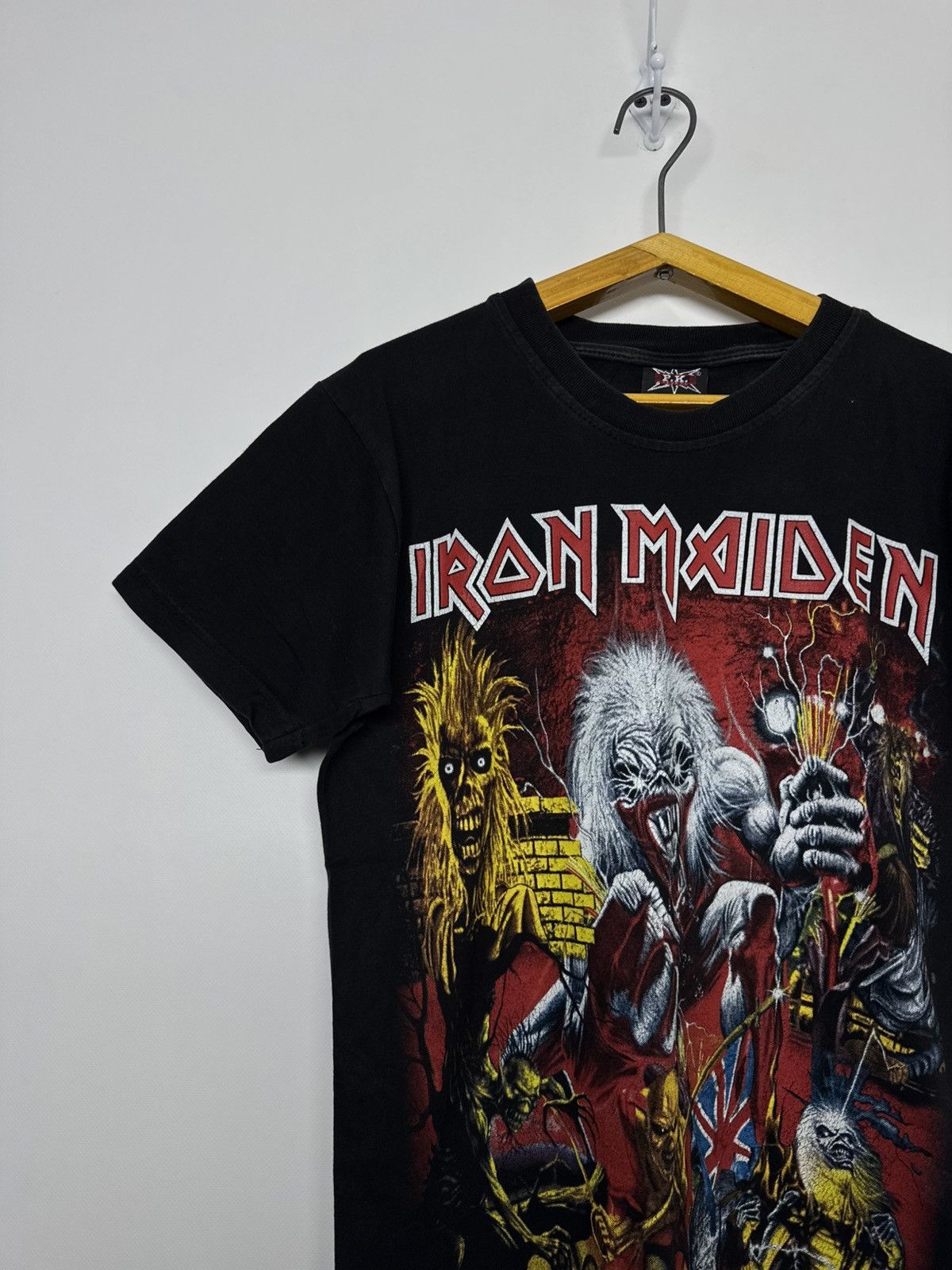 Iron Maiden Vintage y2k Iron Maiden t-shirt early 00s Size US S / EU 44-46 / 1 - 8 Thumbnail