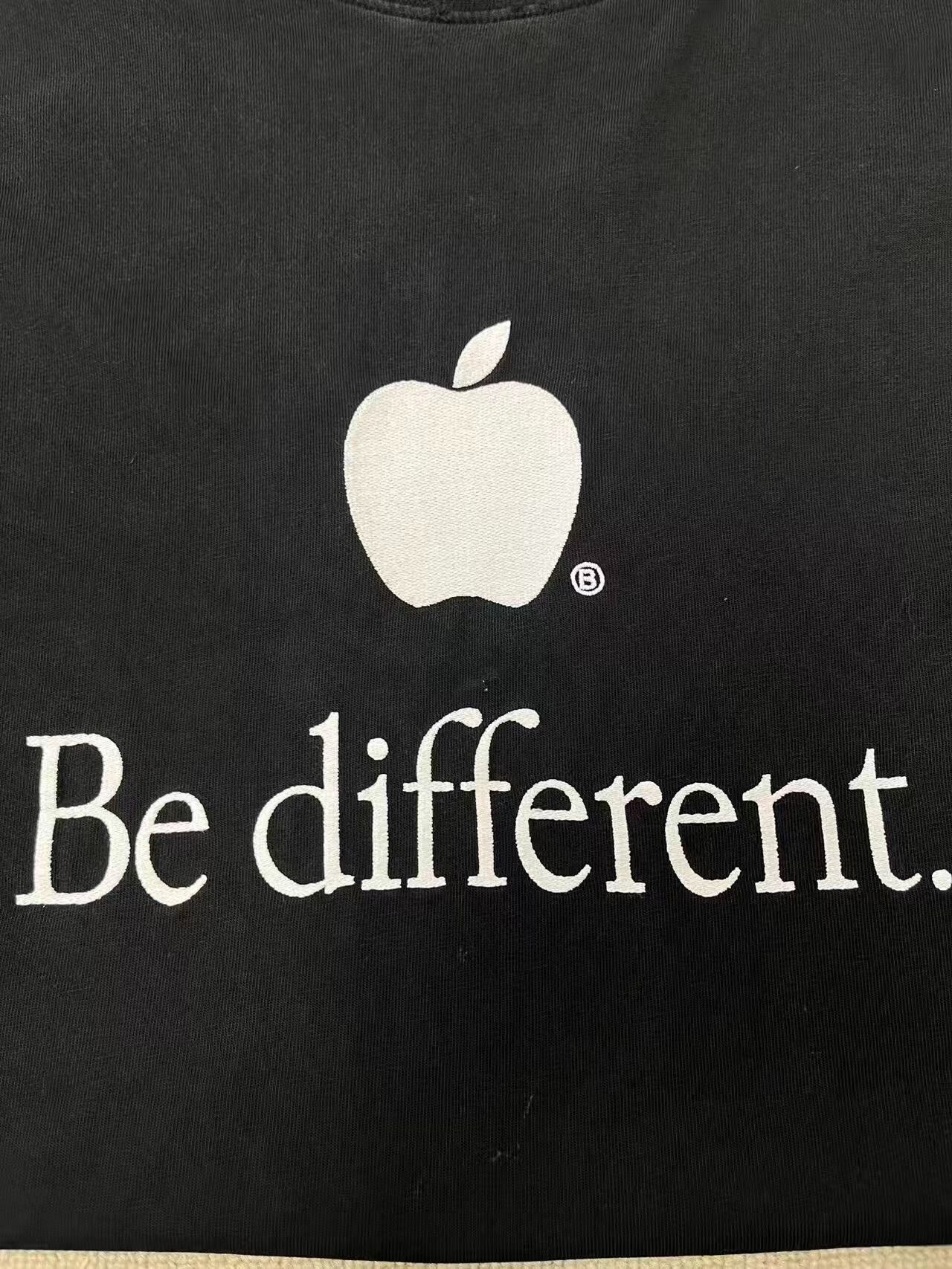 Balenciaga Balenciaga Be Different Apple Logo T-Shirt Size US M / EU 48-50 / 2 - 3 Thumbnail