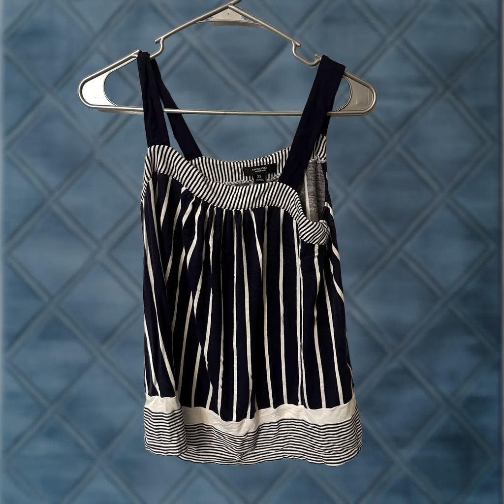 Vintage Simply Vera by Vera Wang Tank Sleeveless Size XS Blue Striped Size XS / US 0-2 / IT 36-38 - 1 Thumbnail