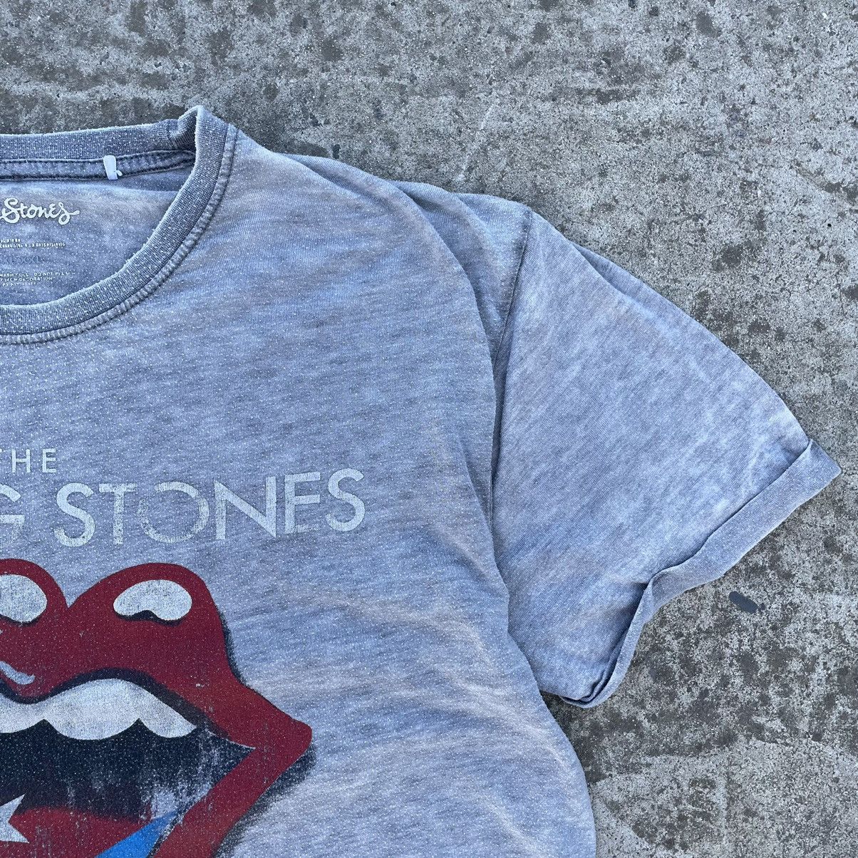 The Rolling Stones × Vintage Vintage T-shirts Rolling Stones Big Logo Rock Band Tee 00s Size US L / EU 52-54 / 3 - 6 Thumbnail