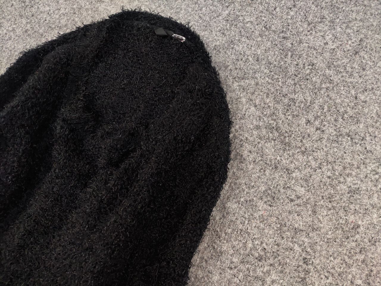 Japanese Brand Vintage 90's Japanese Black Mohair Style Fuzzy Sweater Size US S / EU 44-46 / 1 - 4 Thumbnail