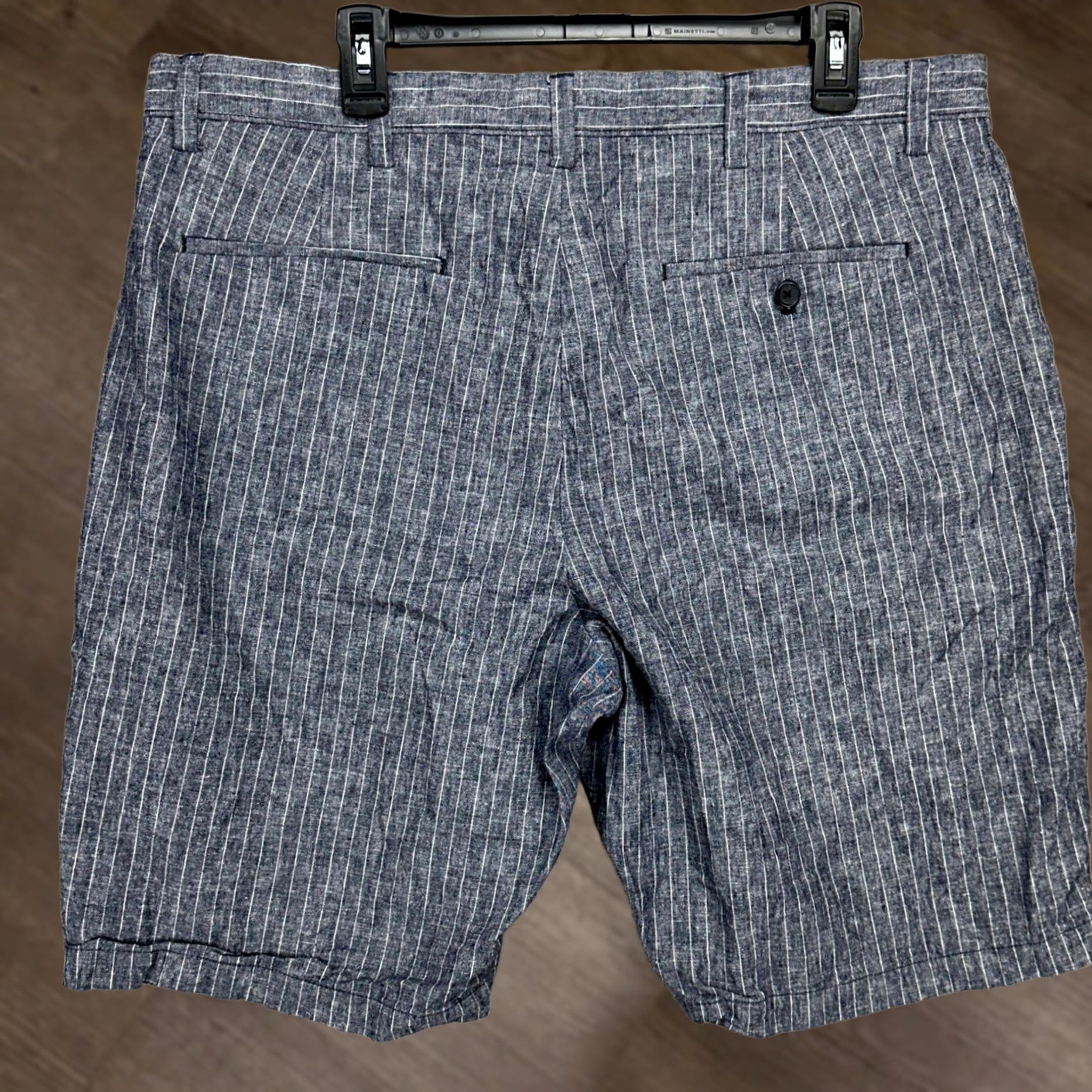 Banana Republic VINTAGE Banana Republic Emerson Shorts Mens 38 Blue White Pinstripe Khakis Linen Blend Khaki/Khakis Size US 38 / EU 54 - 1 Thumbnail