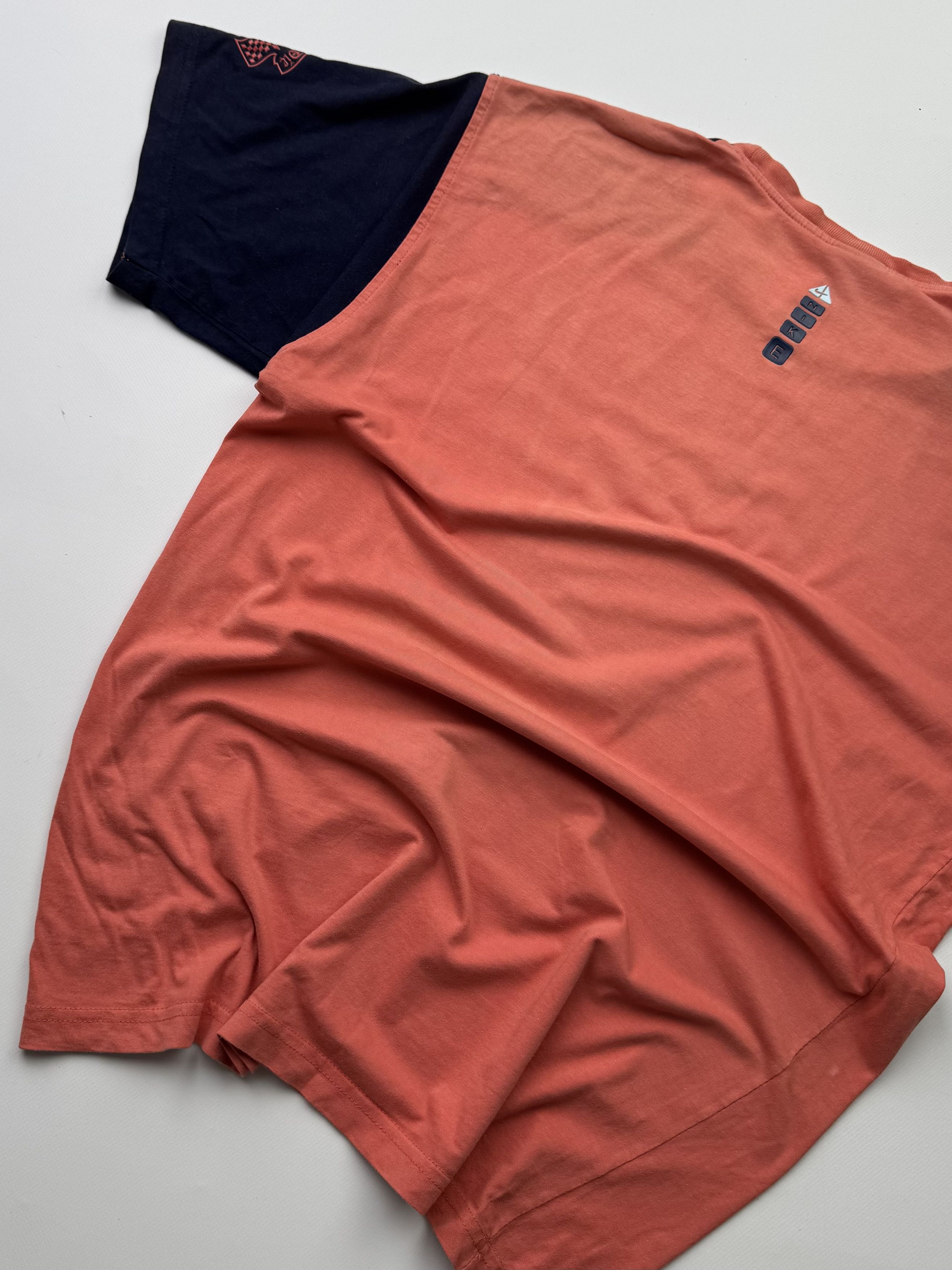Nike ACG Nike ACG Vintage T-Shirt (145) Size US M / EU 48-50 / 2 - 16 Thumbnail