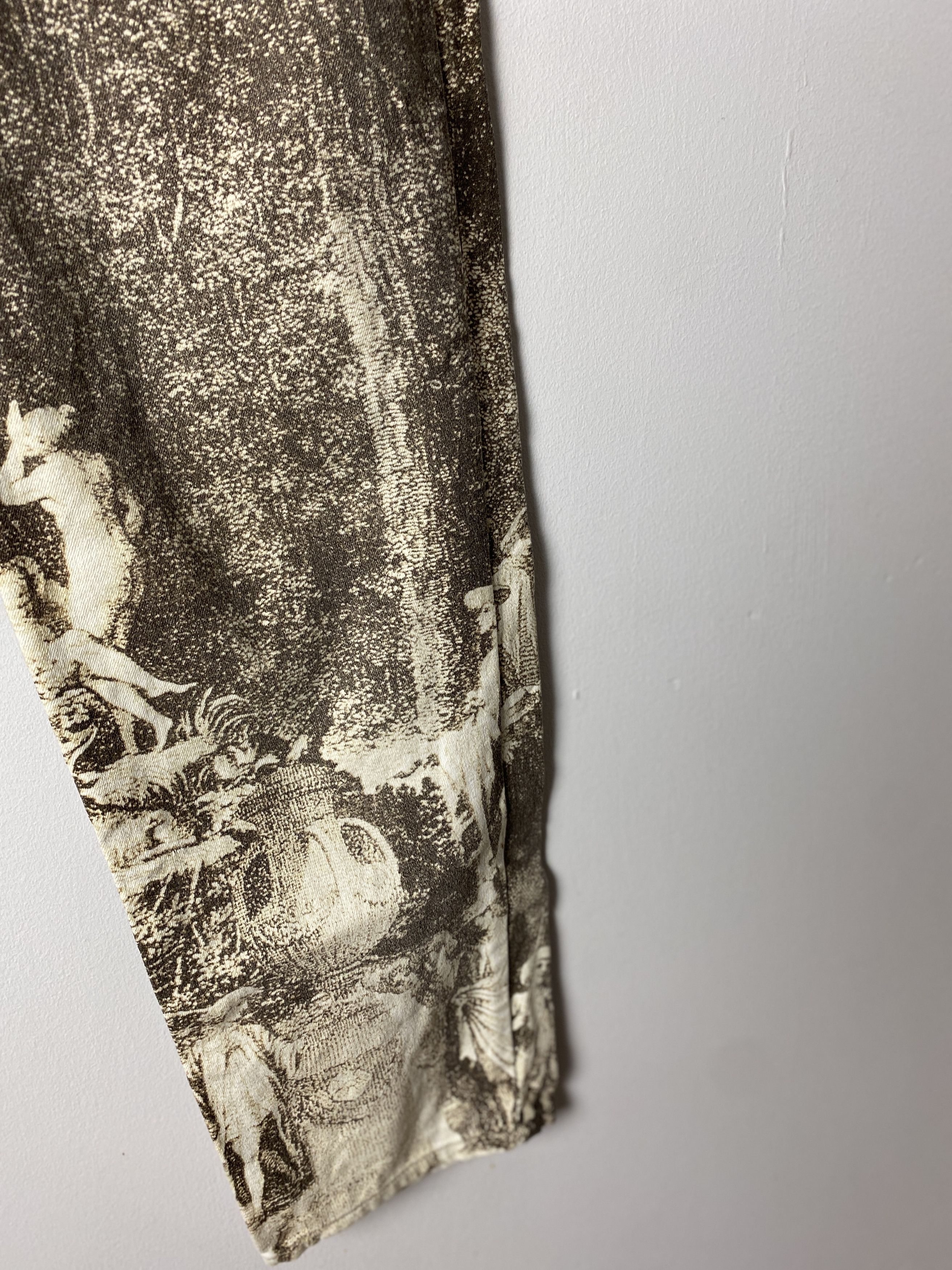Roberto Cavalli Roberto Cavalli Renaissance print 90s pants vintage Size US 30 / EU 46 - 3 Thumbnail