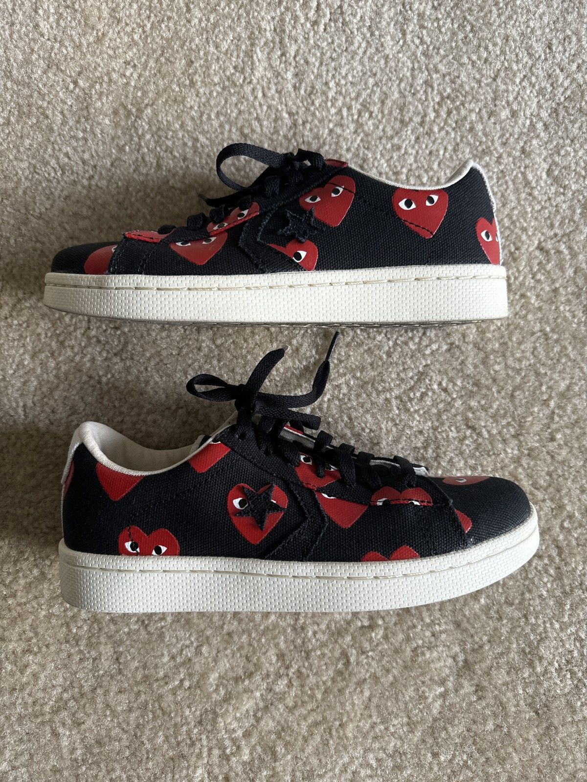 Comme des Garcons Comme des Garçons PLAY x Converse Canvas Low Size US 6.5 / IT 36.5 - 8 Thumbnail