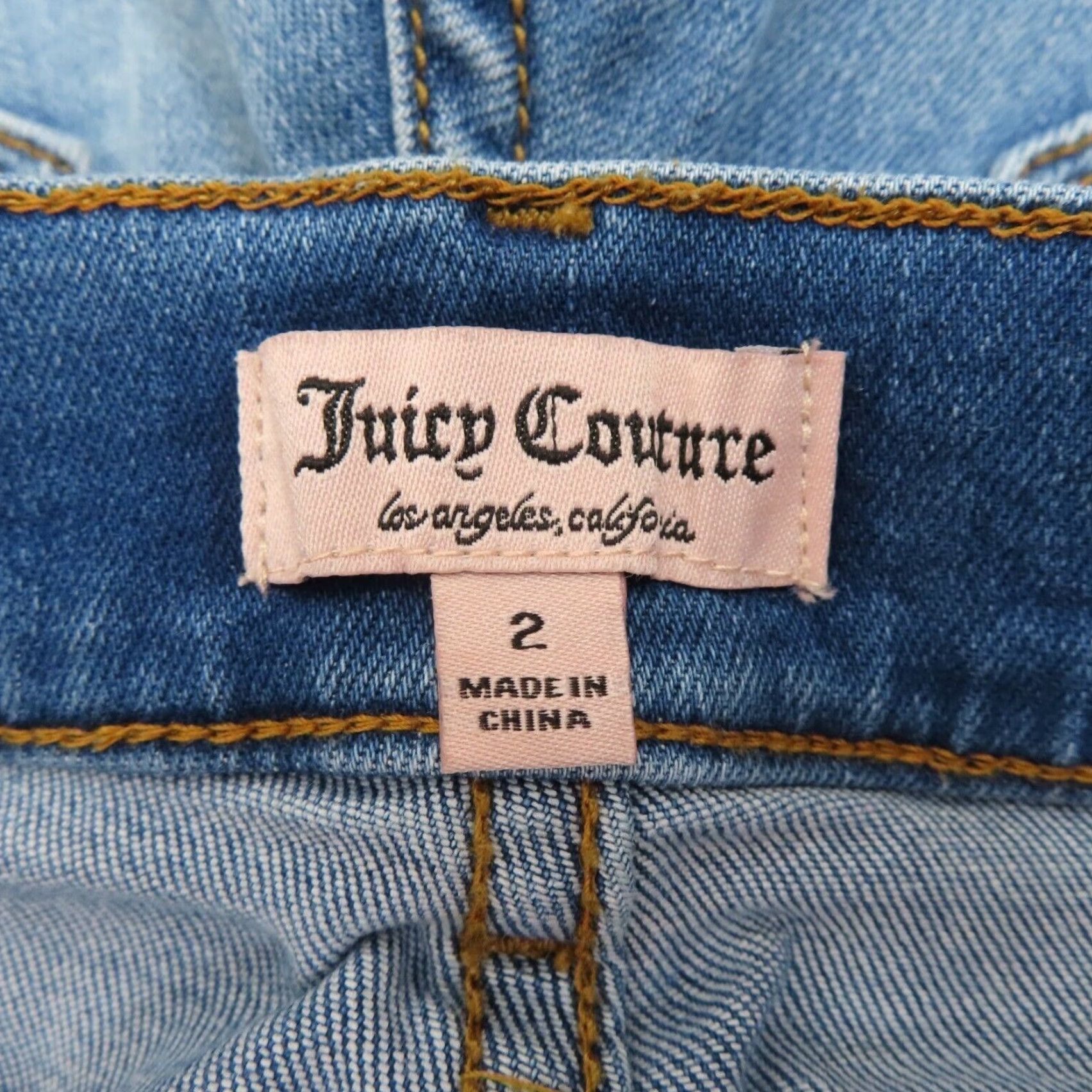Juicy Couture Juicy Couture Women Bermuda Denim Shorts 2 Blue 5-Pocket Stretch Pockets Regular Waist 12.75" Inseam 4.75" Vintage No Size 26" / US 2 / IT 38 - 5 Thumbnail