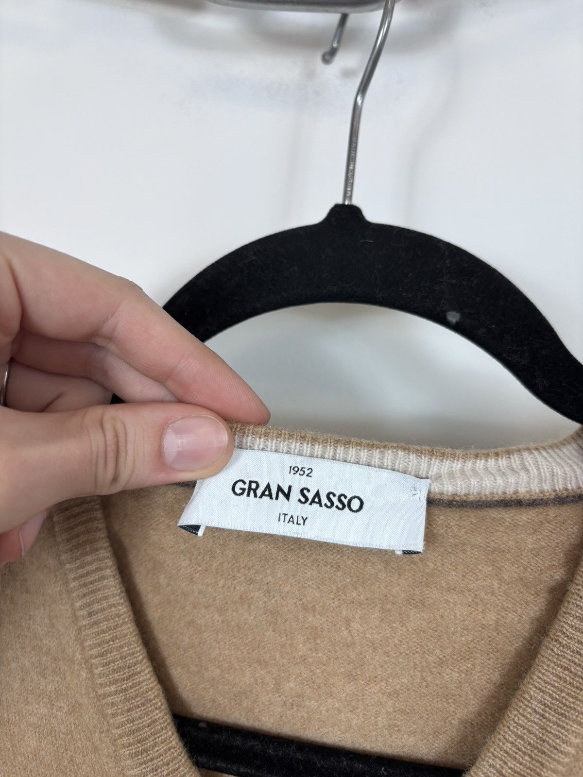 Gran Sasso Gran Sasso Men’s Italian Wool Cashmere Knit V-Neck Sweater Size US S / EU 44-46 / 1 - 8 Thumbnail