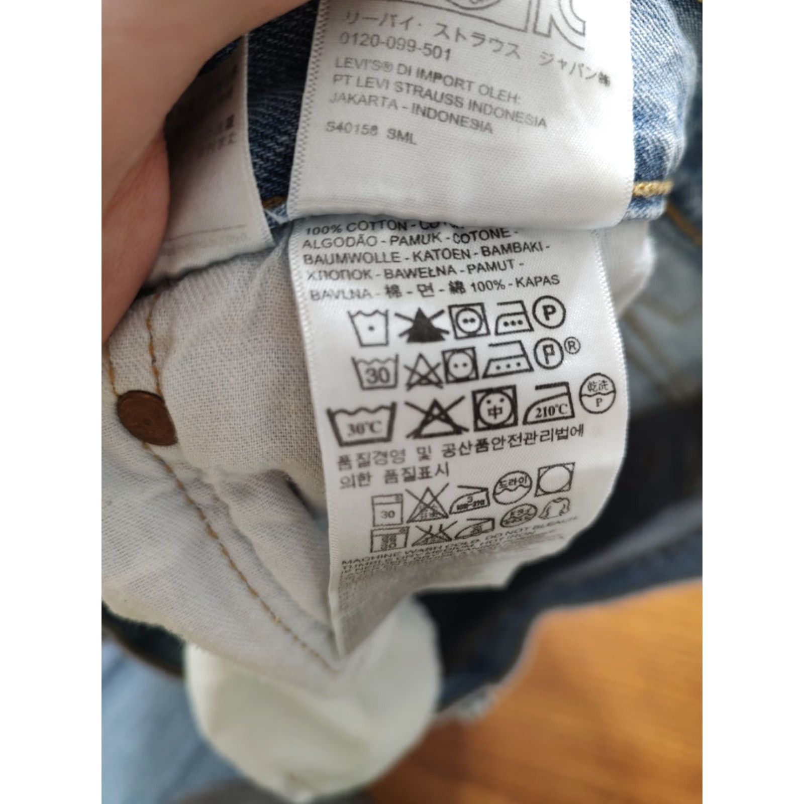Levi's VINTAGE Levis Jeans Mens 36x31 501 Button Fly Straight Denim Cowboy Western Blue 5-Pocket Logo Embroidered Mens Regular Size 36 Blue Jeans Size US 36 / EU 52 - 7 Thumbnail