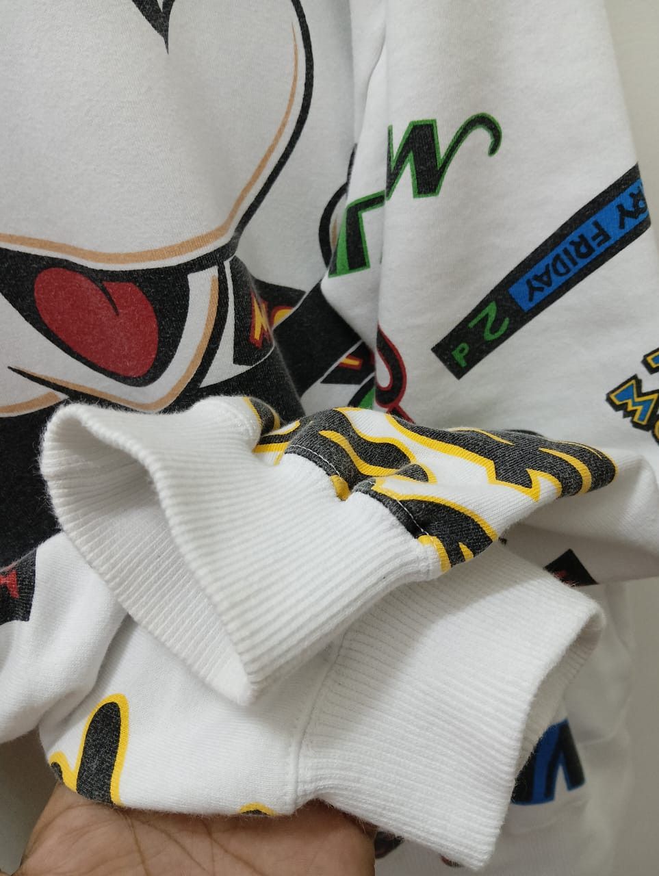 Mickey Mouse Vintage 90s Mickey Mouse Sweatshirt japan Size US L / EU 52-54 / 3 - 3 Thumbnail
