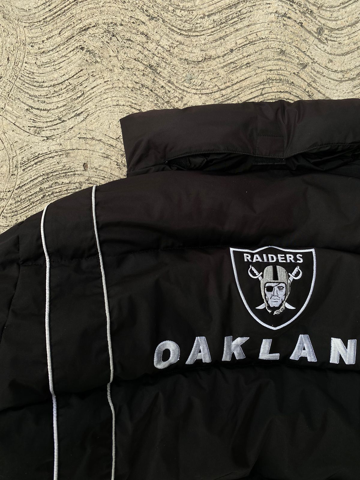 NFL Raiders Oakland Goose Feather Jacket Size US XL / EU 56 / 4 - 3 Thumbnail