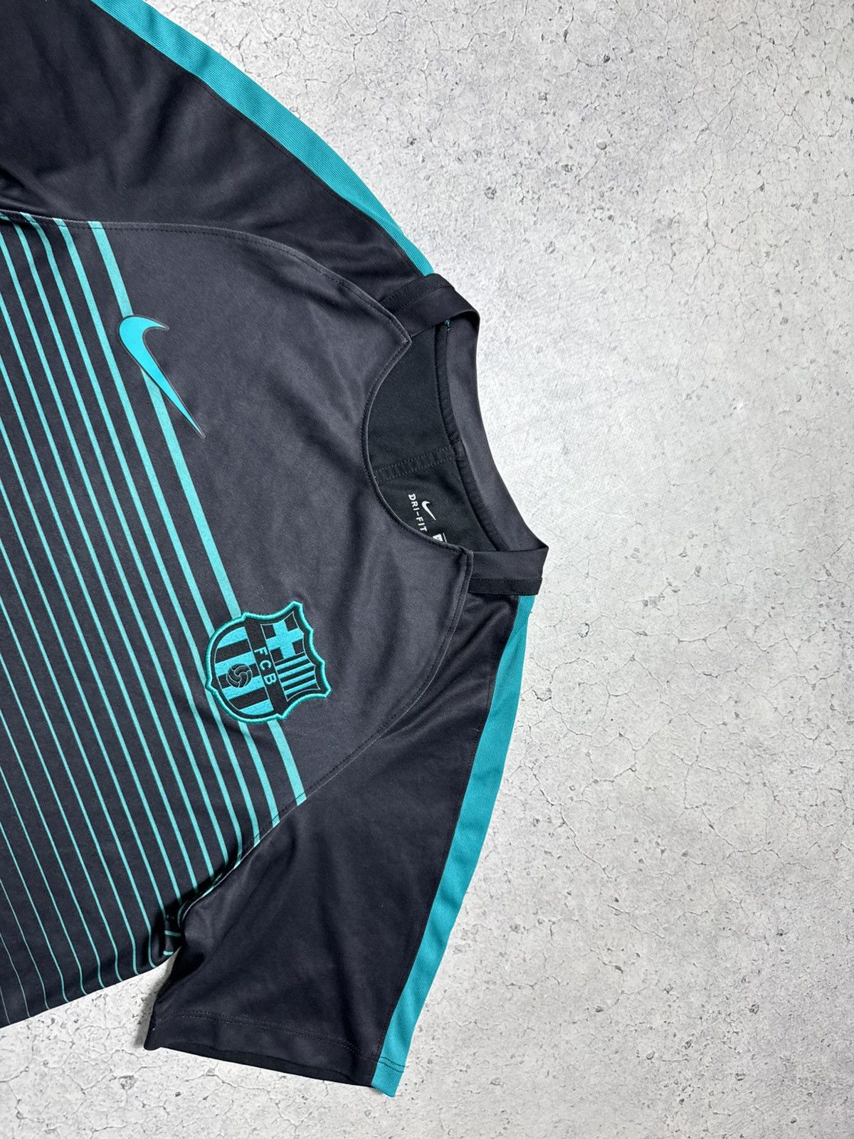 Nike Nike FC Barcelona Training Football Soccer Jersey Size US M / EU 48-50 / 2 - 7 Thumbnail