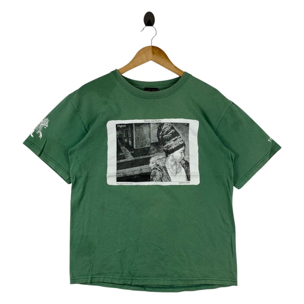 Anvil Vintage Soul Sister Since 1969 Dream and Reality Graphic Tee Size US M / EU 48-50 / 2 - 1 Thumbnail