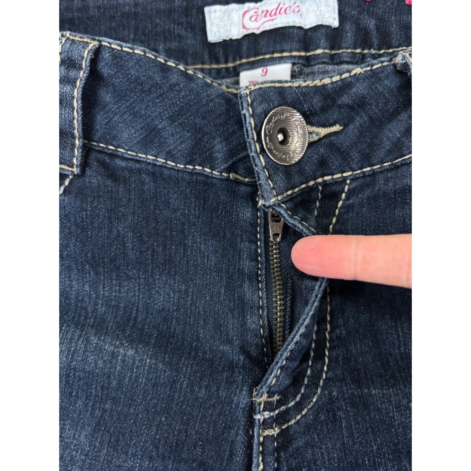 Vintage Candies Jeans Womens 9 Denim Flared Dark Wash 29x30.5 Blue Distressed 5-Pocket Zip Low Rise Regular 30.5in Inseam Vintage? Nolene Size 30" / US 8 / IT 44 - 5 Thumbnail