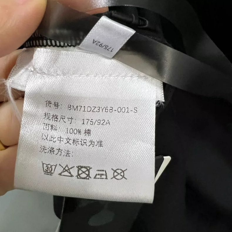 Givenchy Givenchy Black Short-Sleeve with Letter Print Size US S / EU 44-46 / 1 - 4 Thumbnail